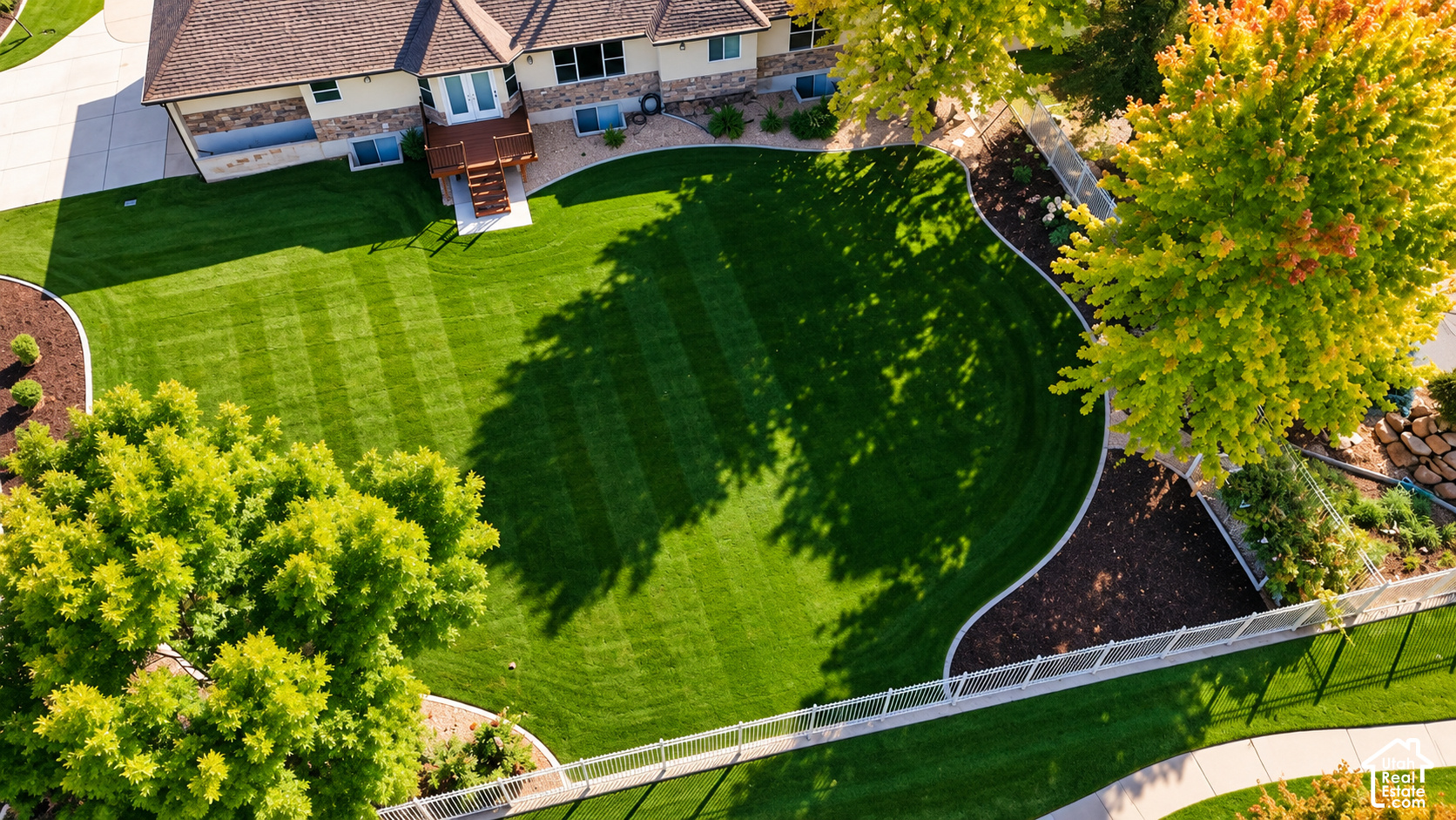 main property photo 37