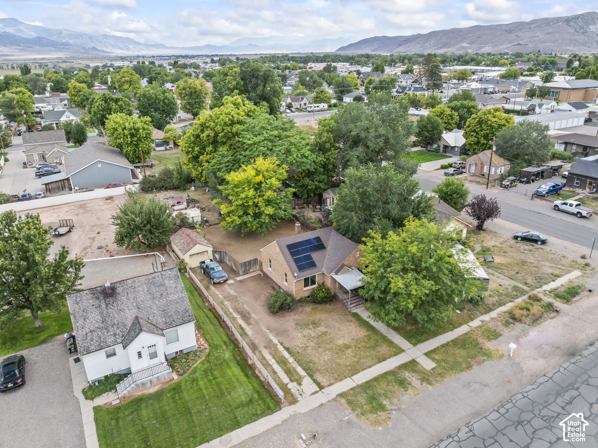 main property photo 34