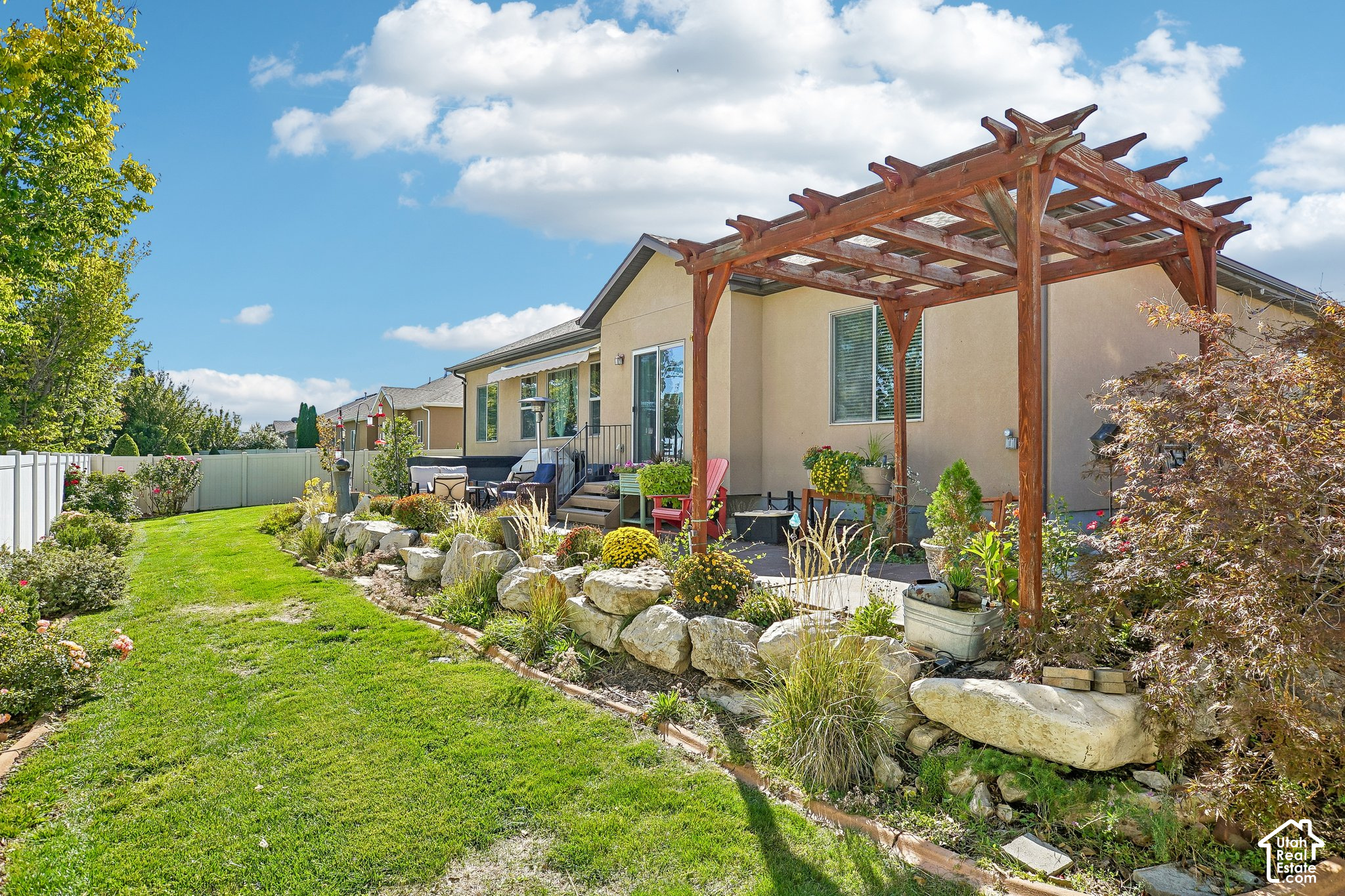 main property photo 41