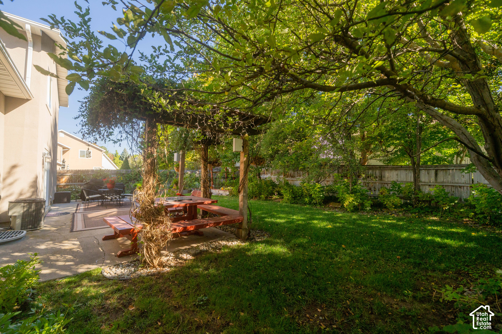 main property photo 38