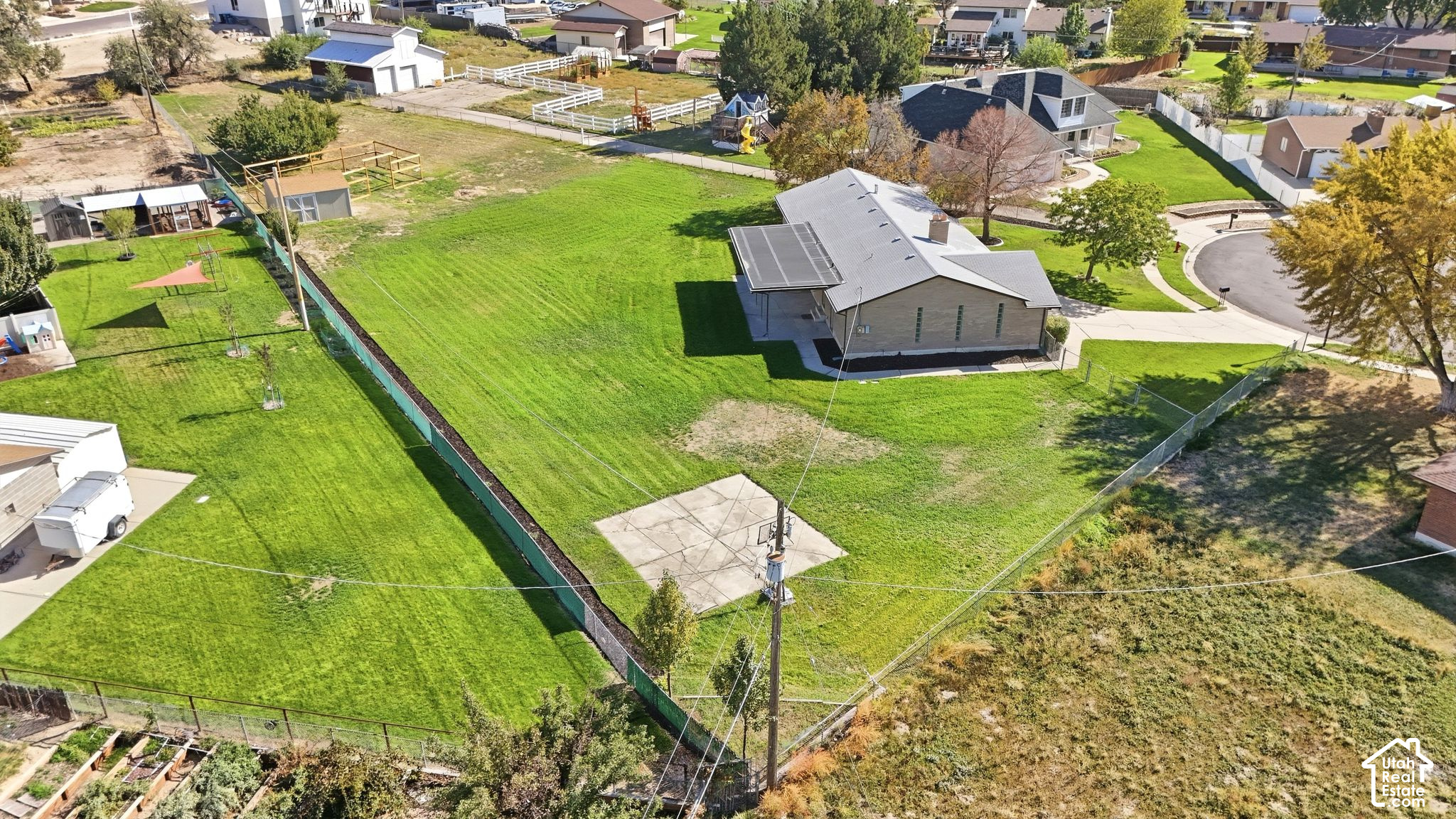 main property photo 47