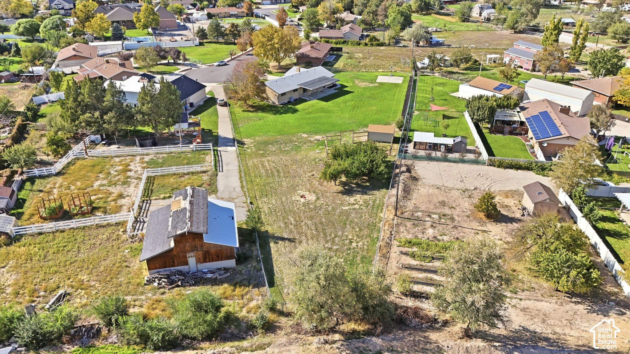 main property photo 50