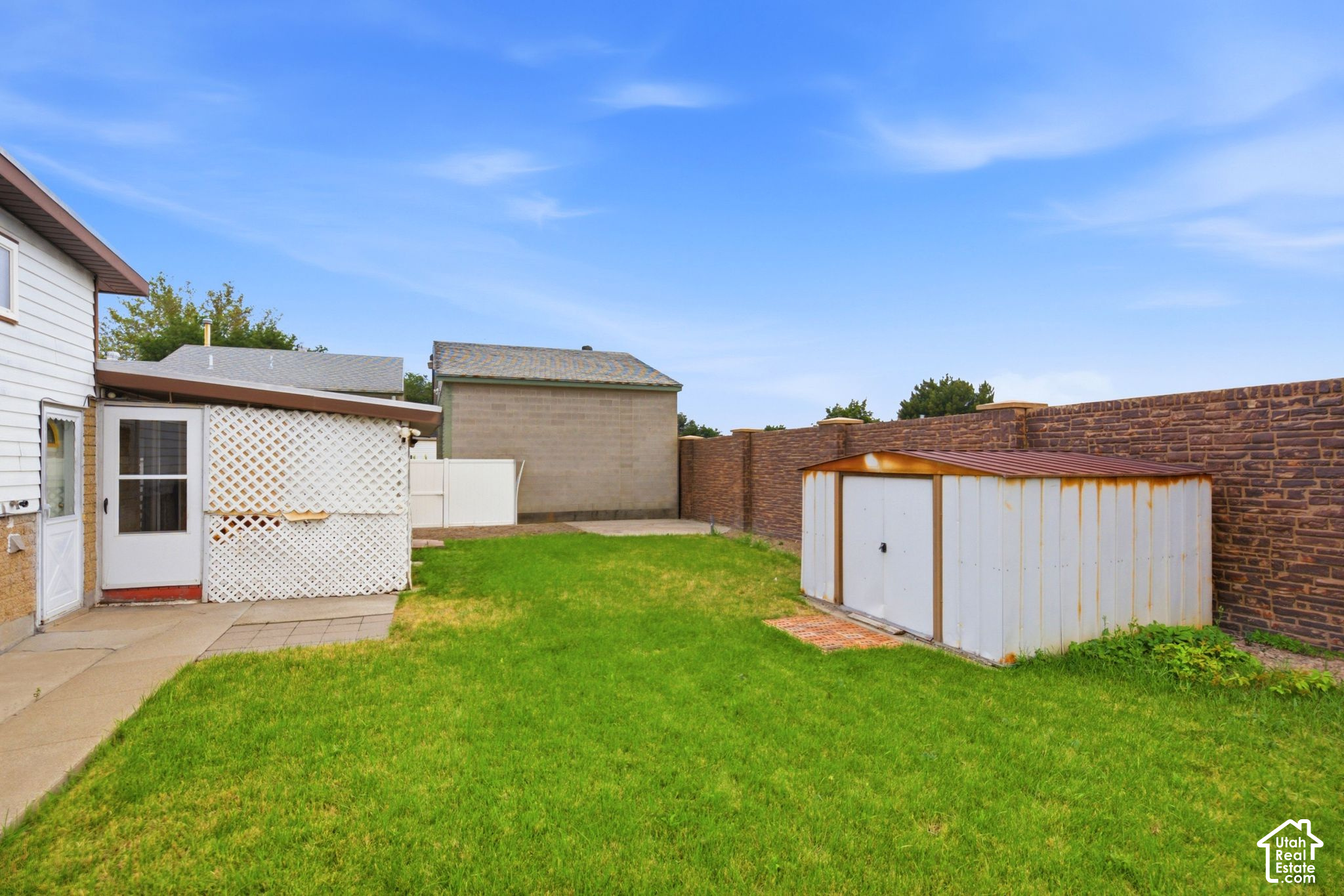 main property photo 37