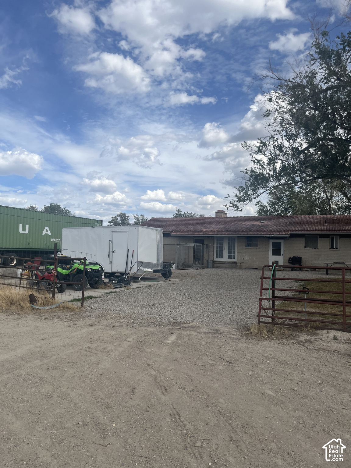 main property photo 41