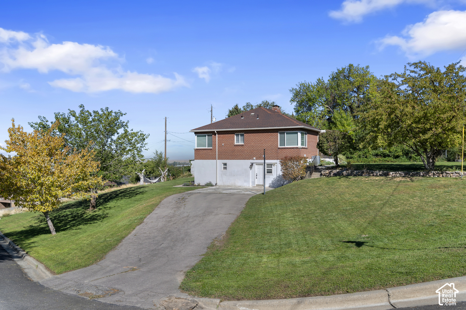 main property photo 30