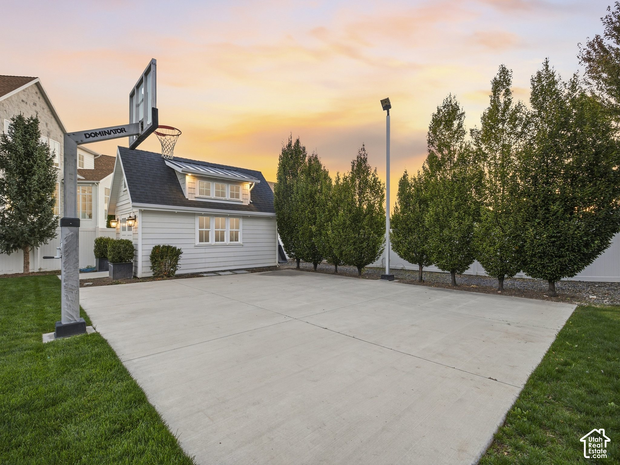 main property photo 31
