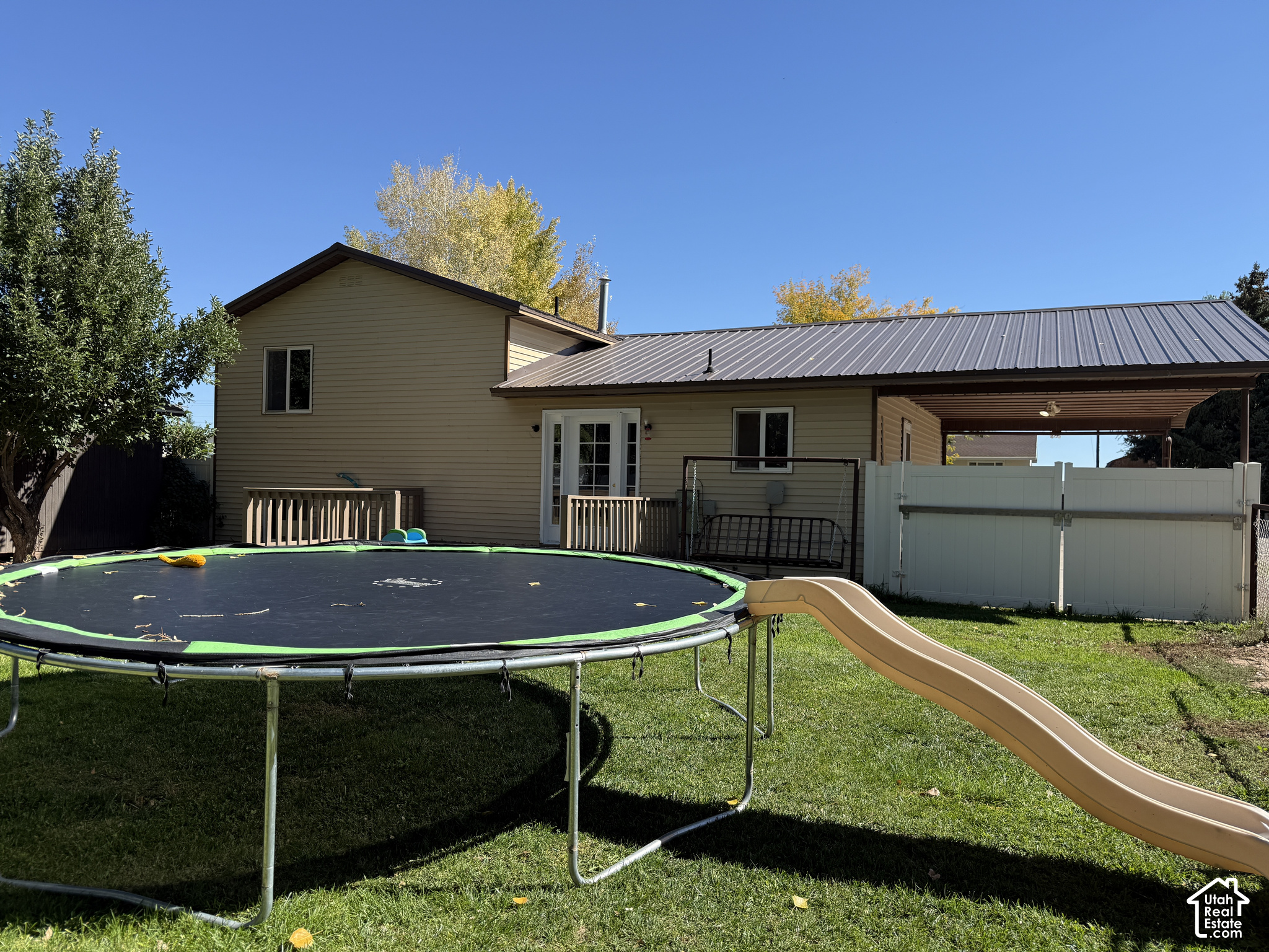 main property photo 17