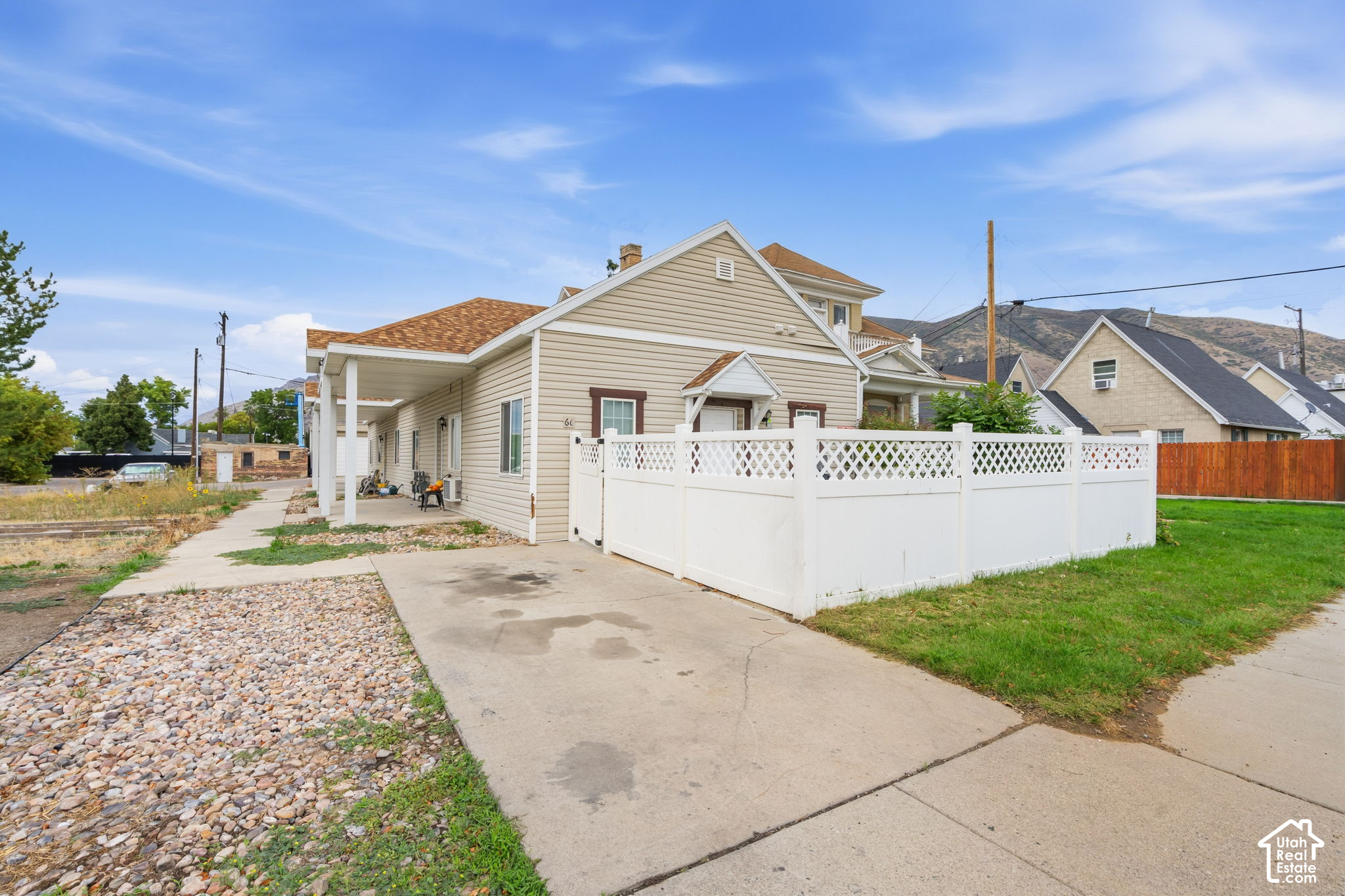 main property photo 5
