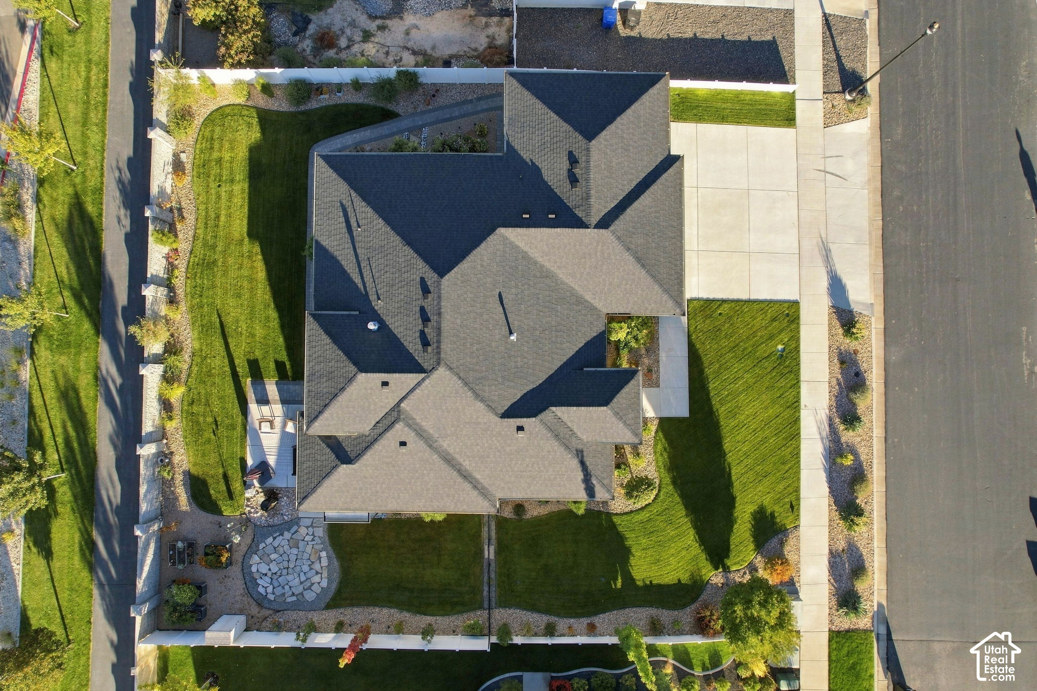 main property photo 31