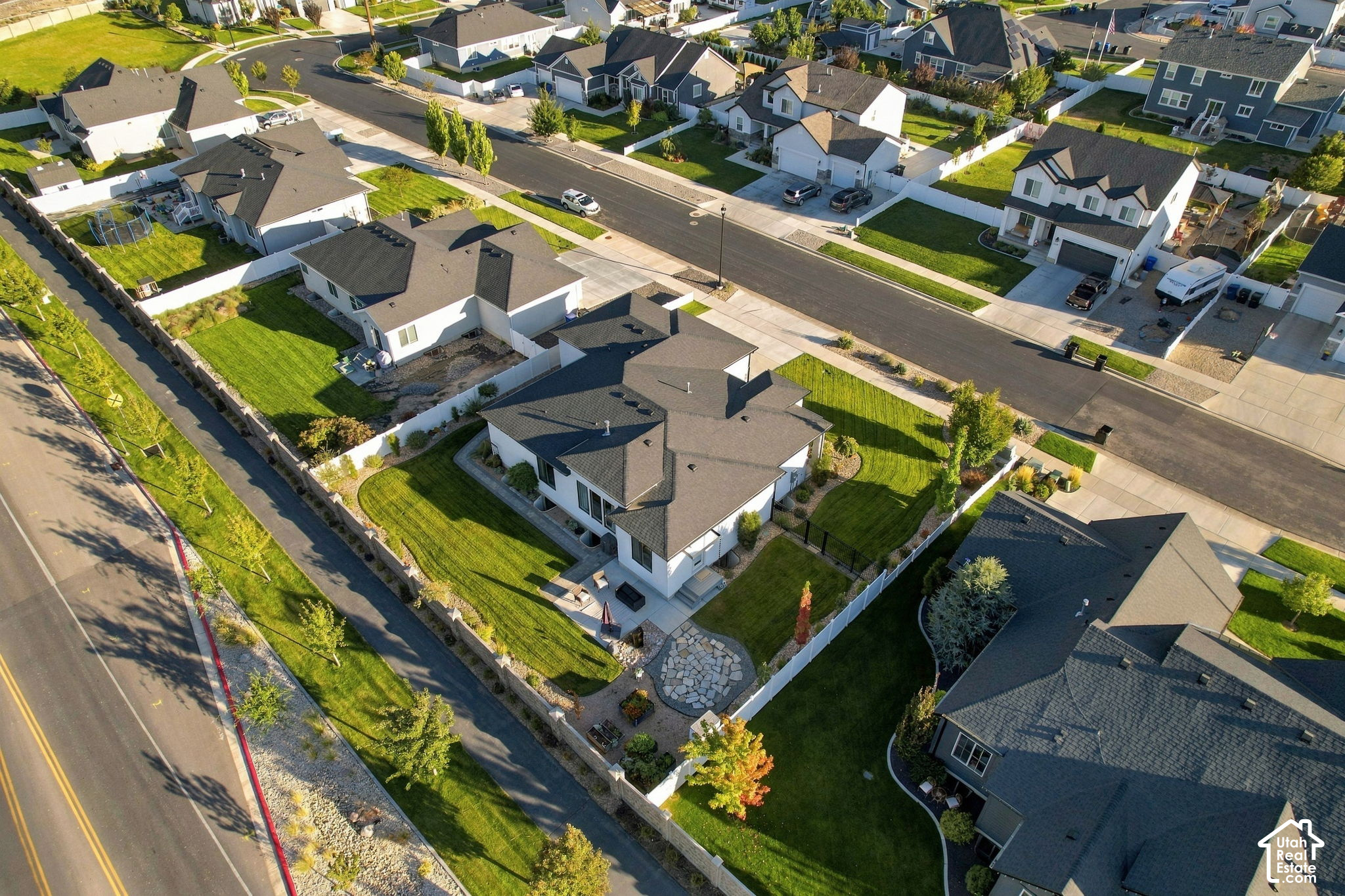 main property photo 33