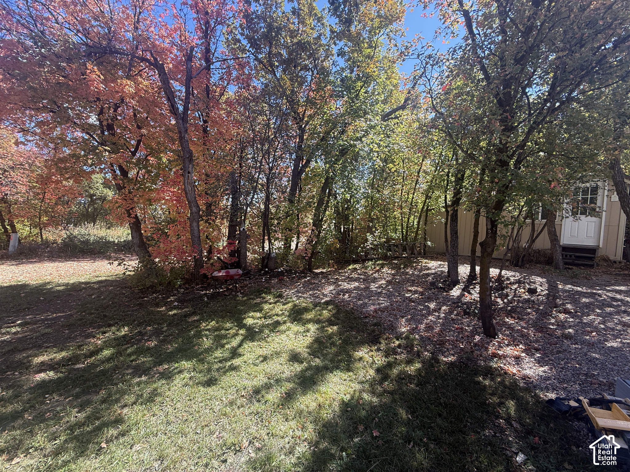 main property photo 13