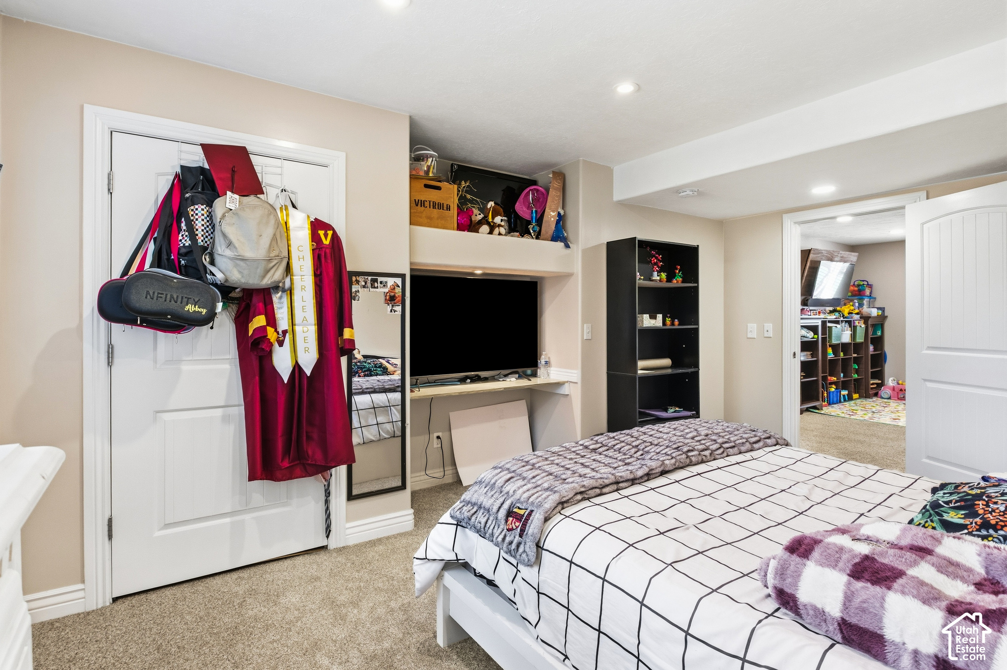 main property photo 38