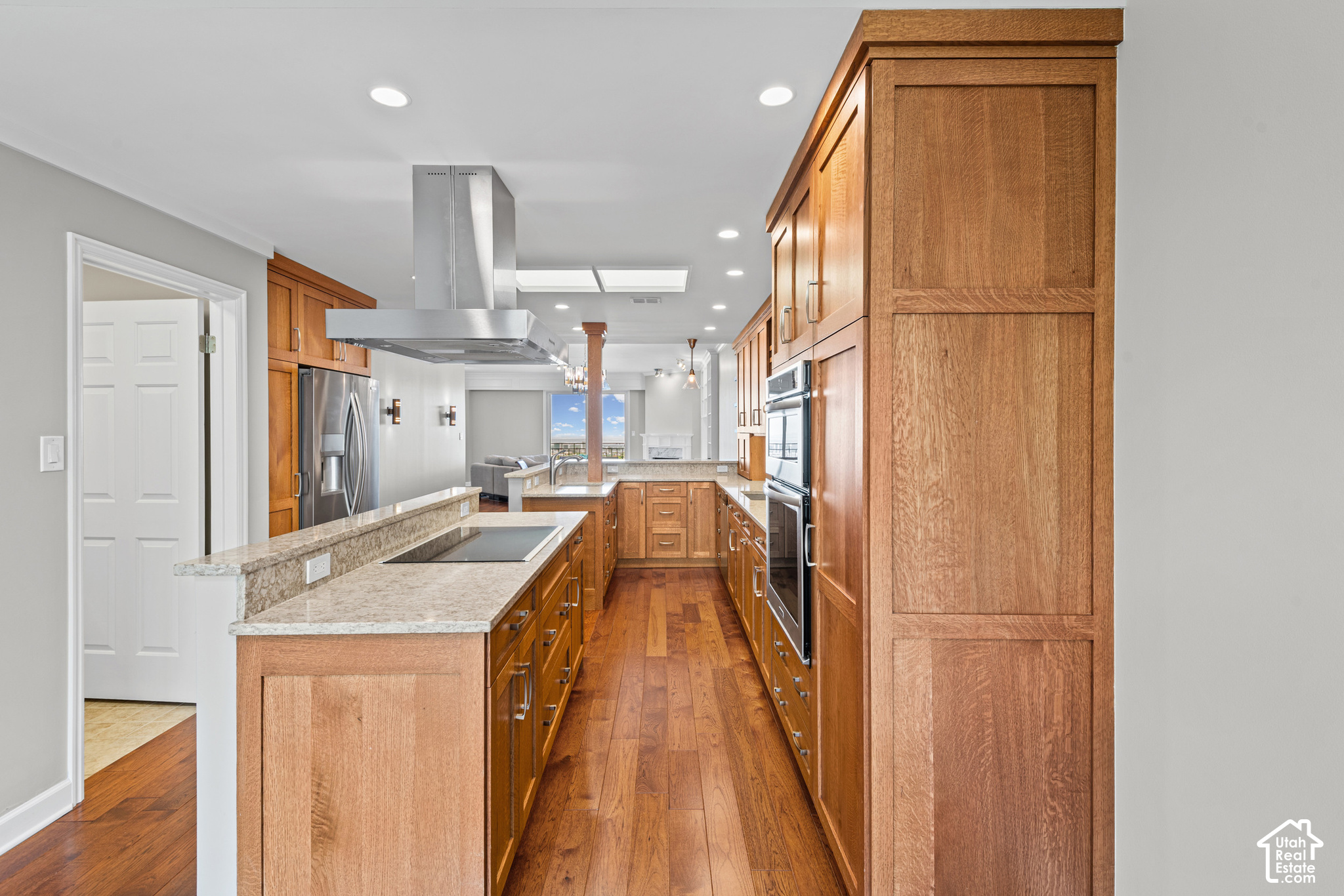 main property photo 25