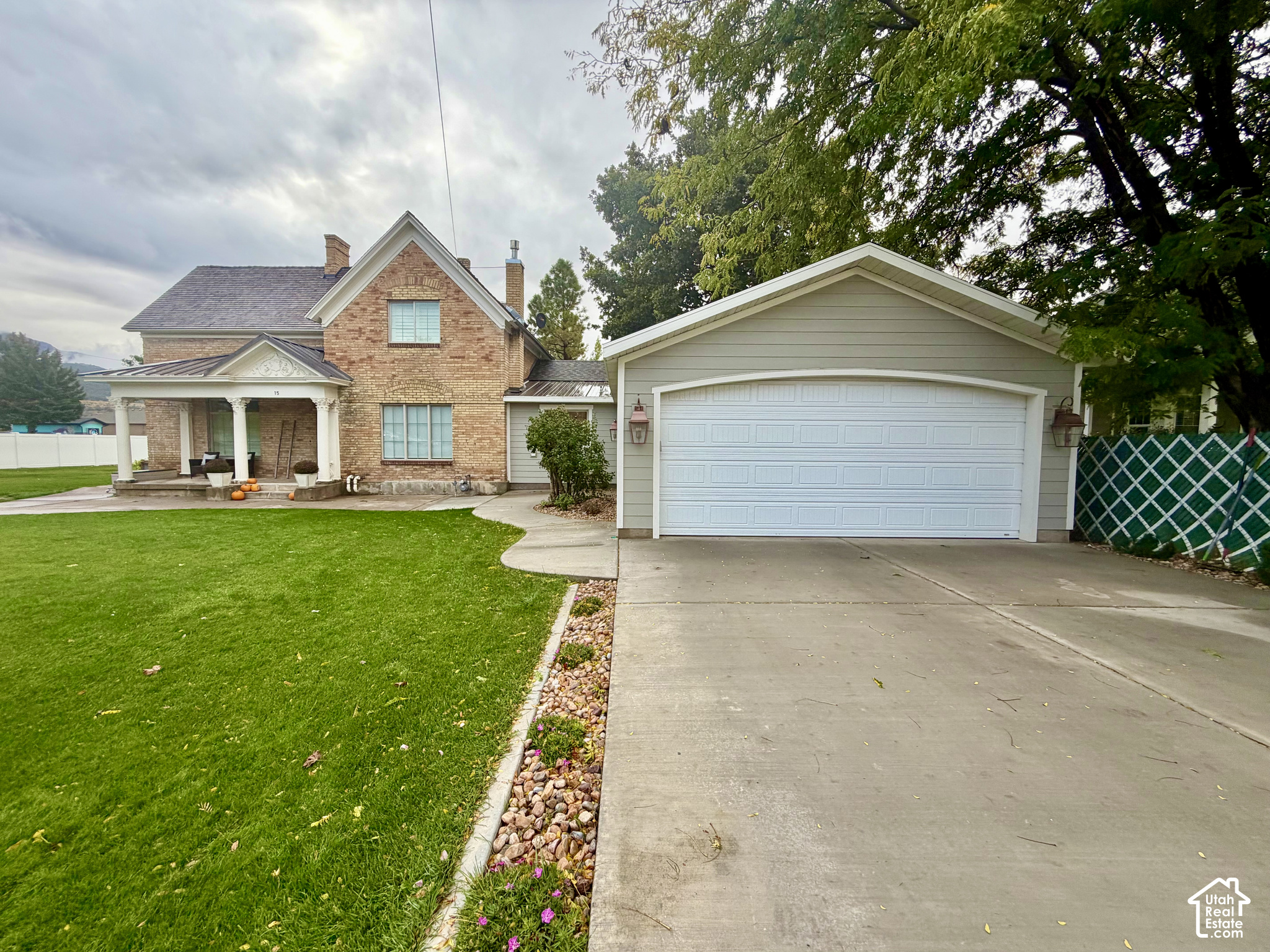 main property photo 0