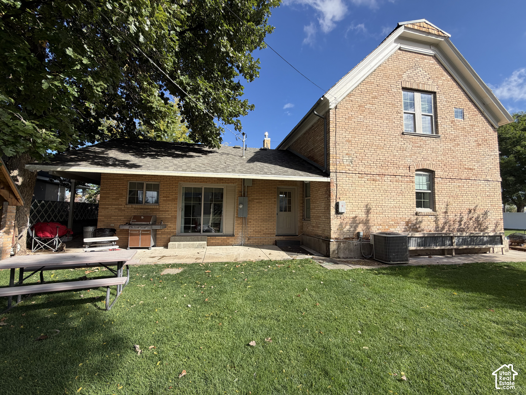 main property photo 41