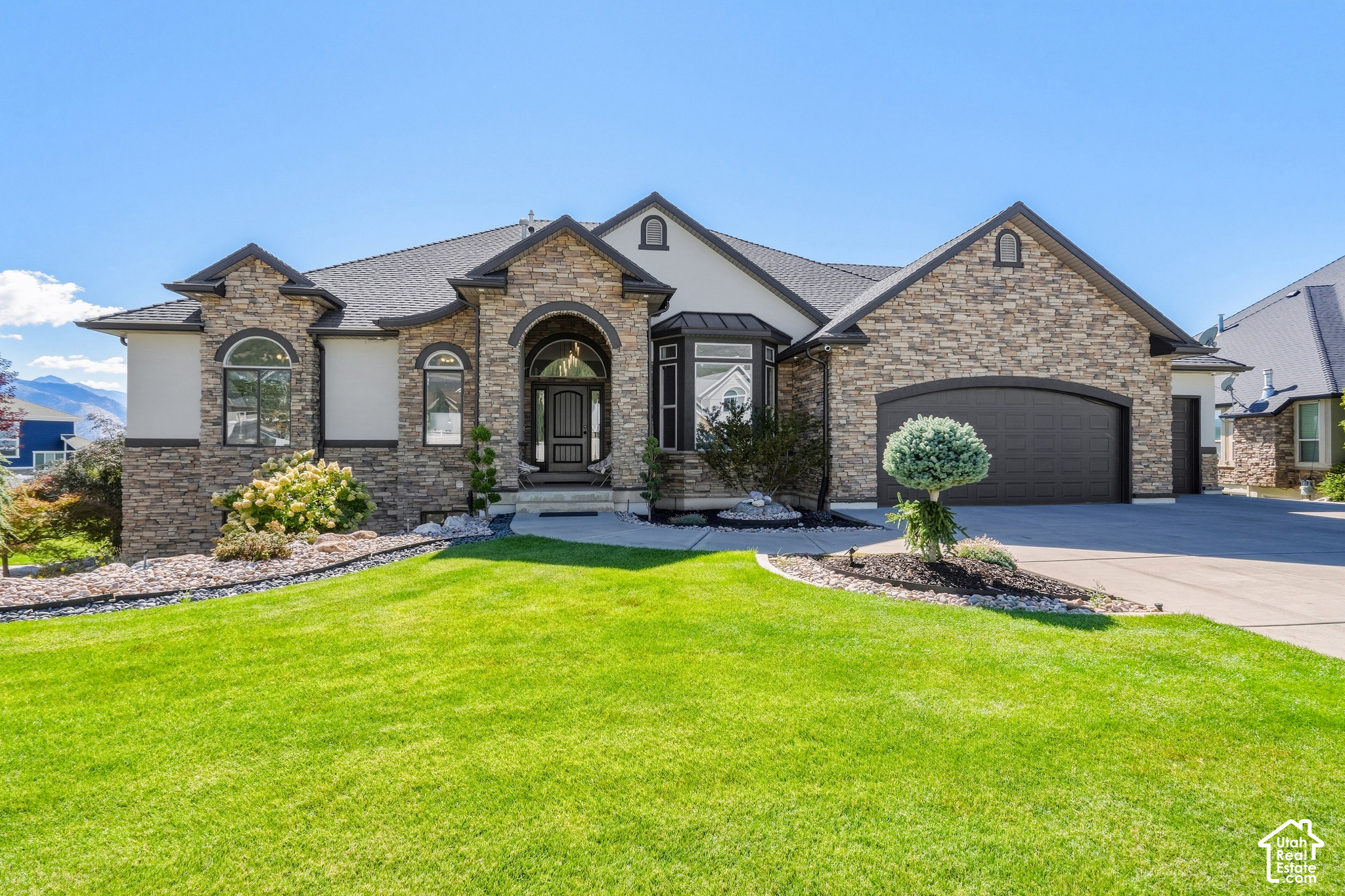 main property photo 0
