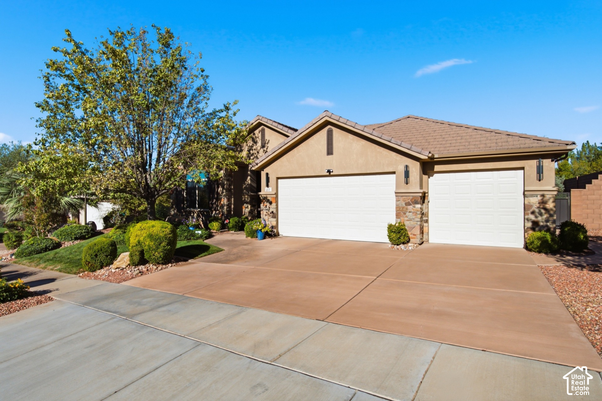main property photo 48