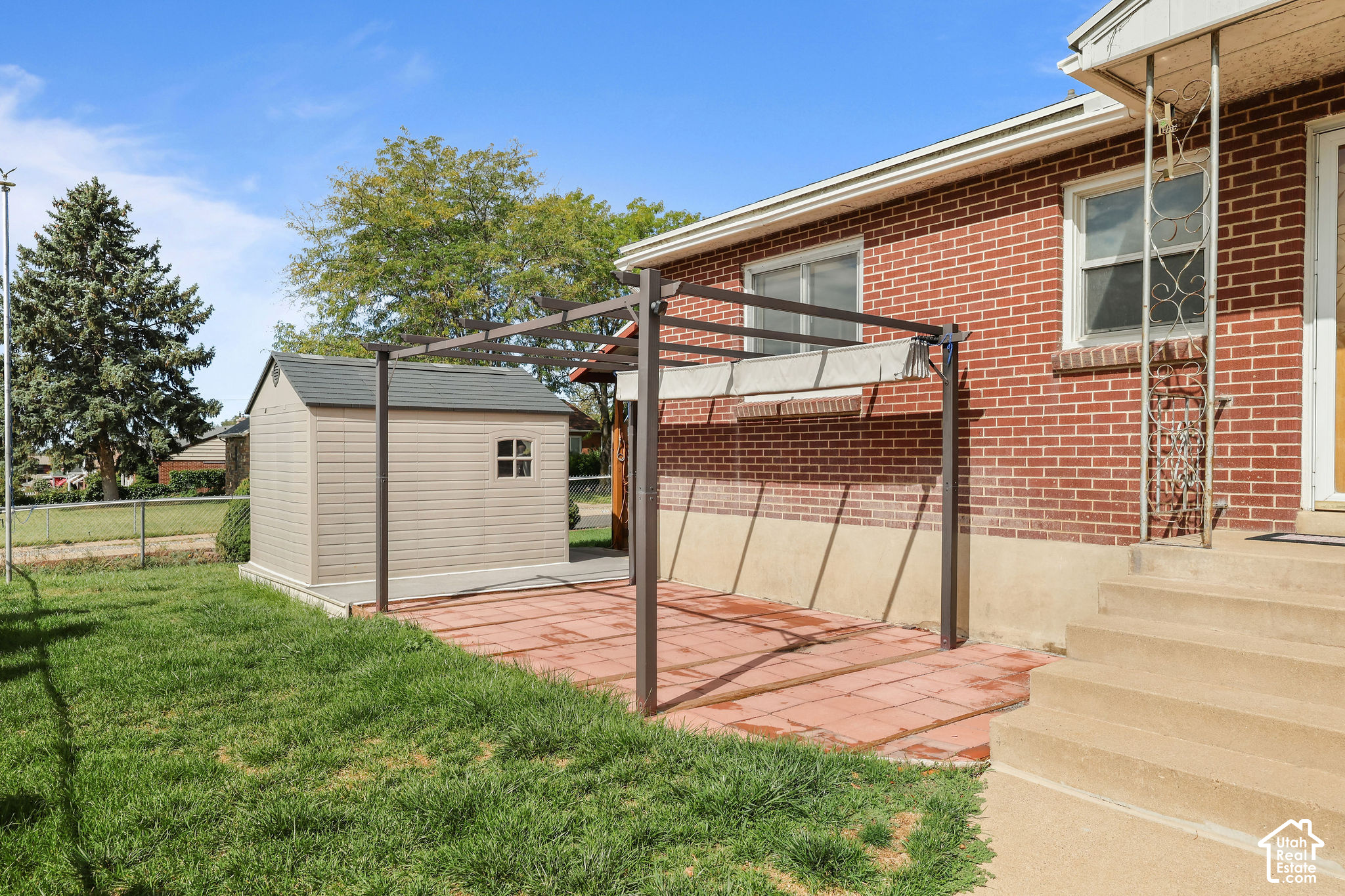 main property photo 4