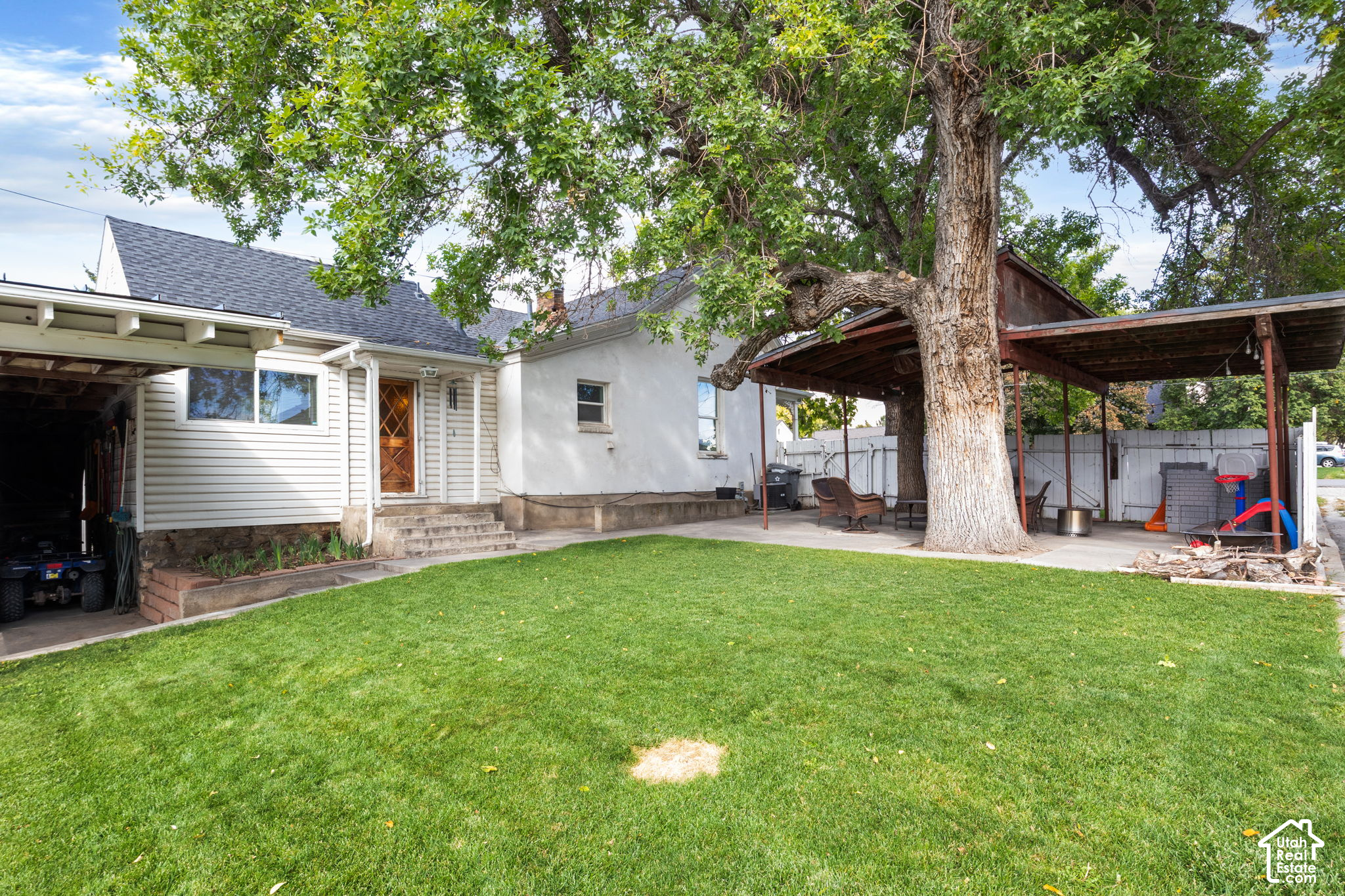 main property photo 16