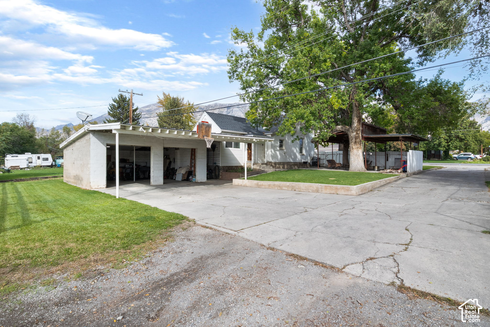 main property photo 20