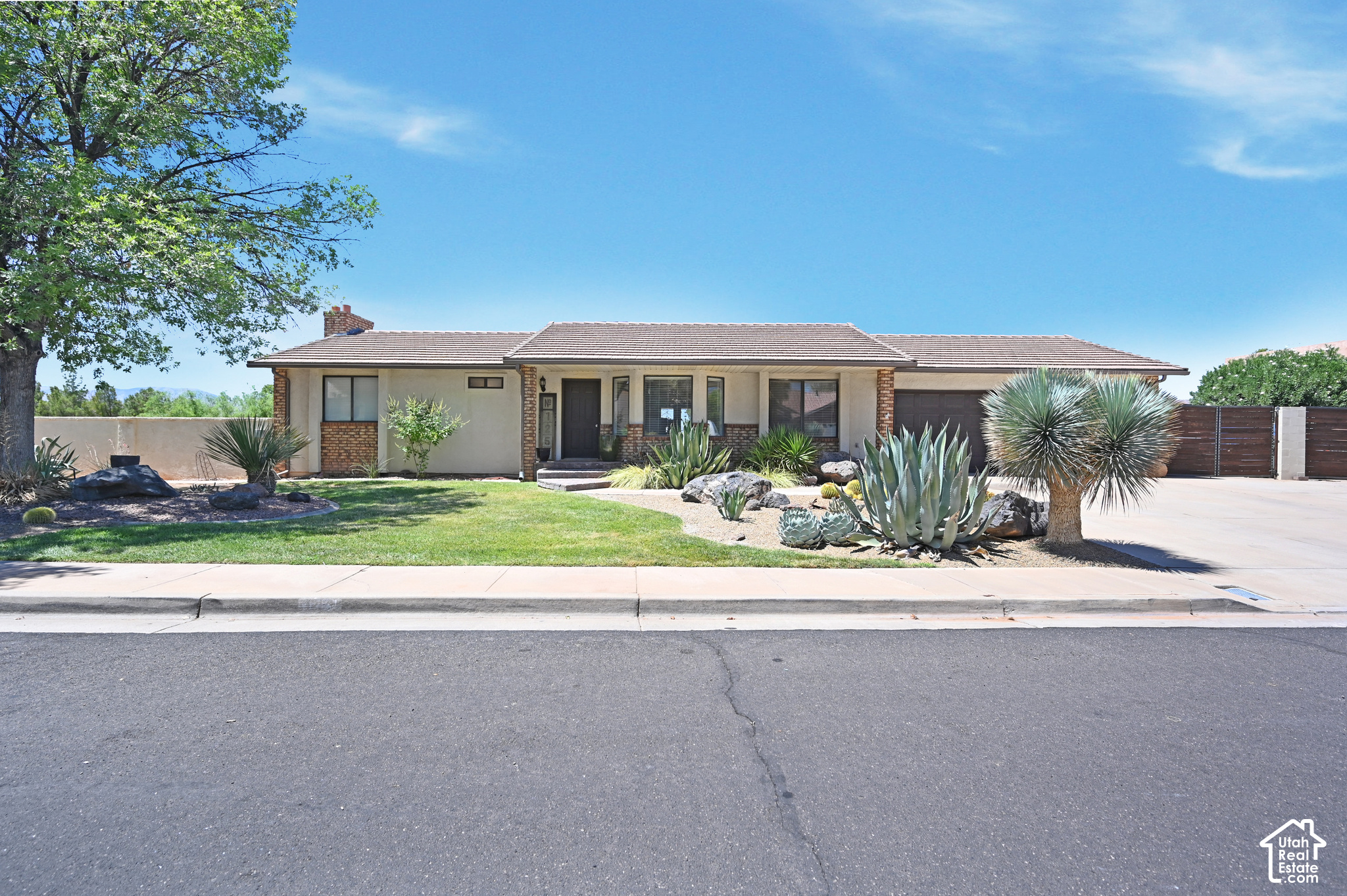 main property photo 0