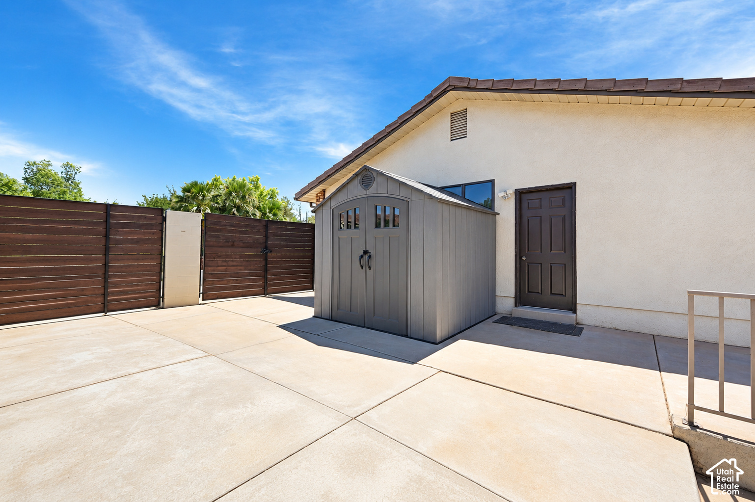 main property photo 41