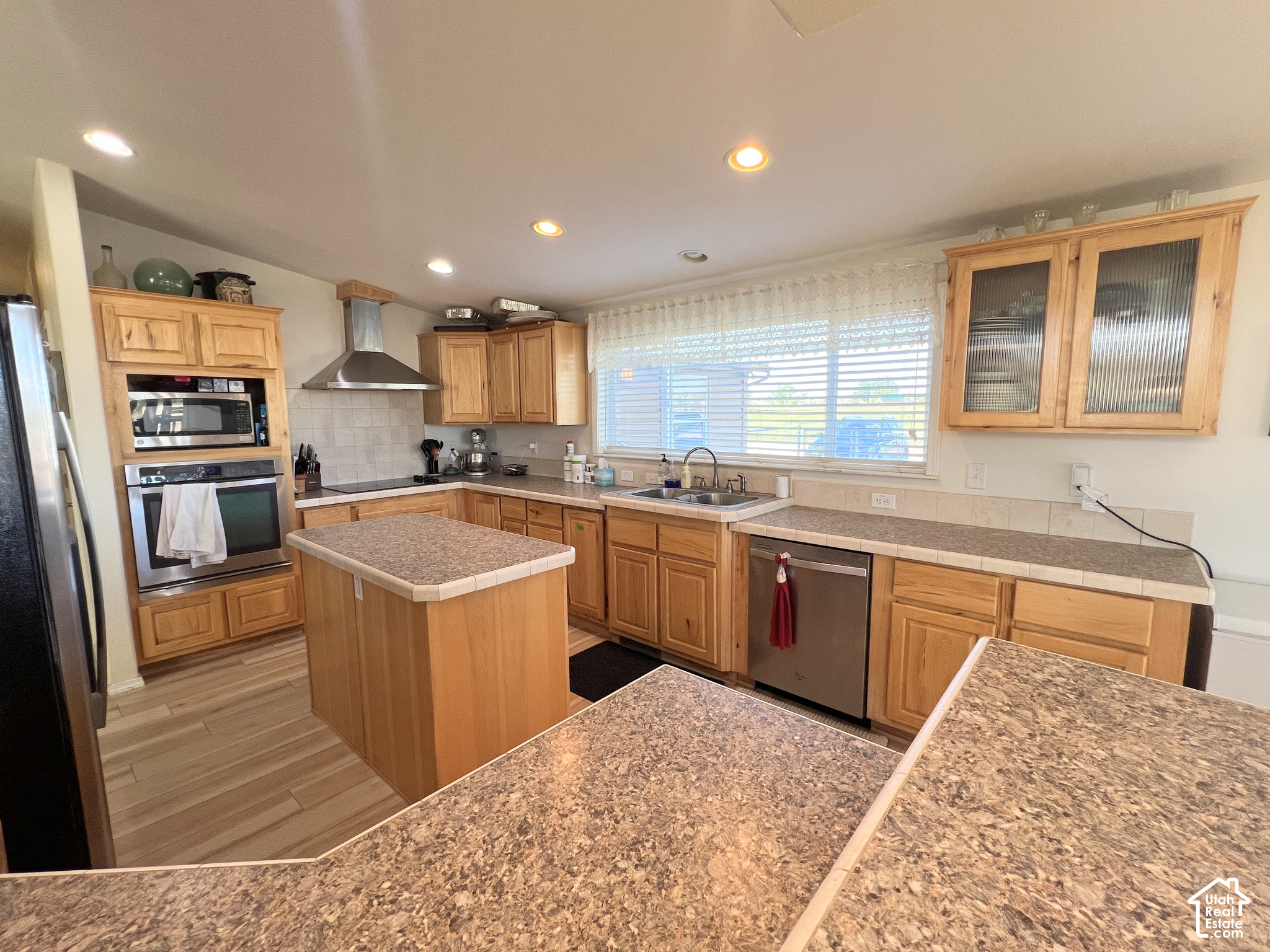 main property photo 13