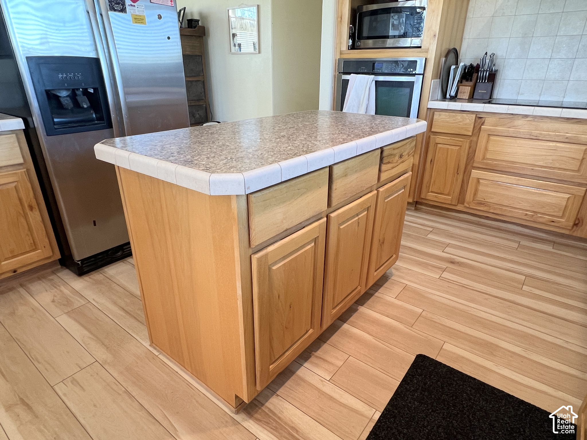 main property photo 16