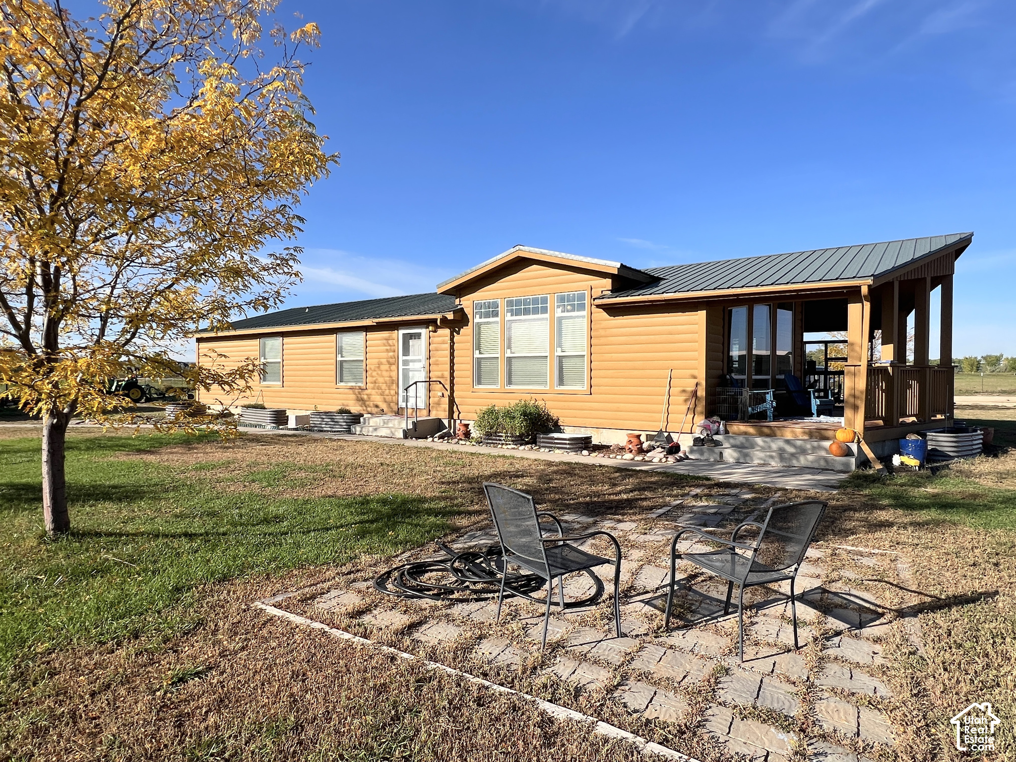 main property photo 76