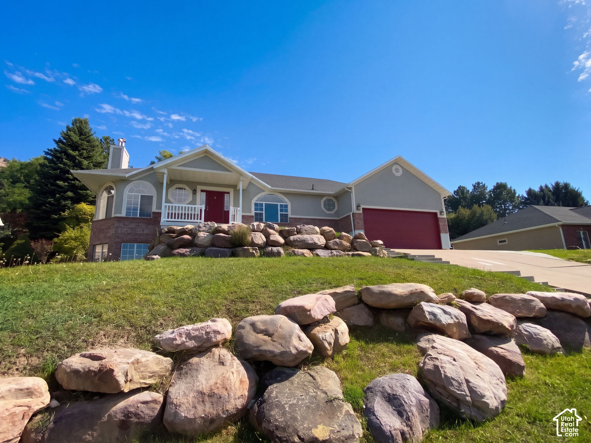 main property photo 0
