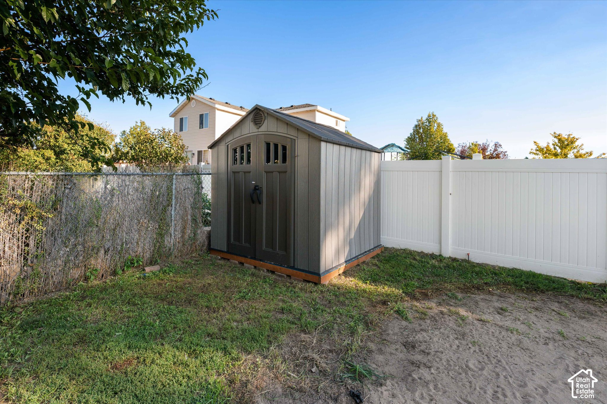 main property photo 36