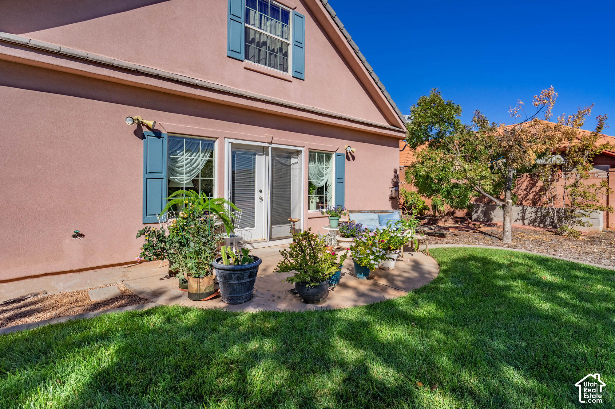 main property photo 15