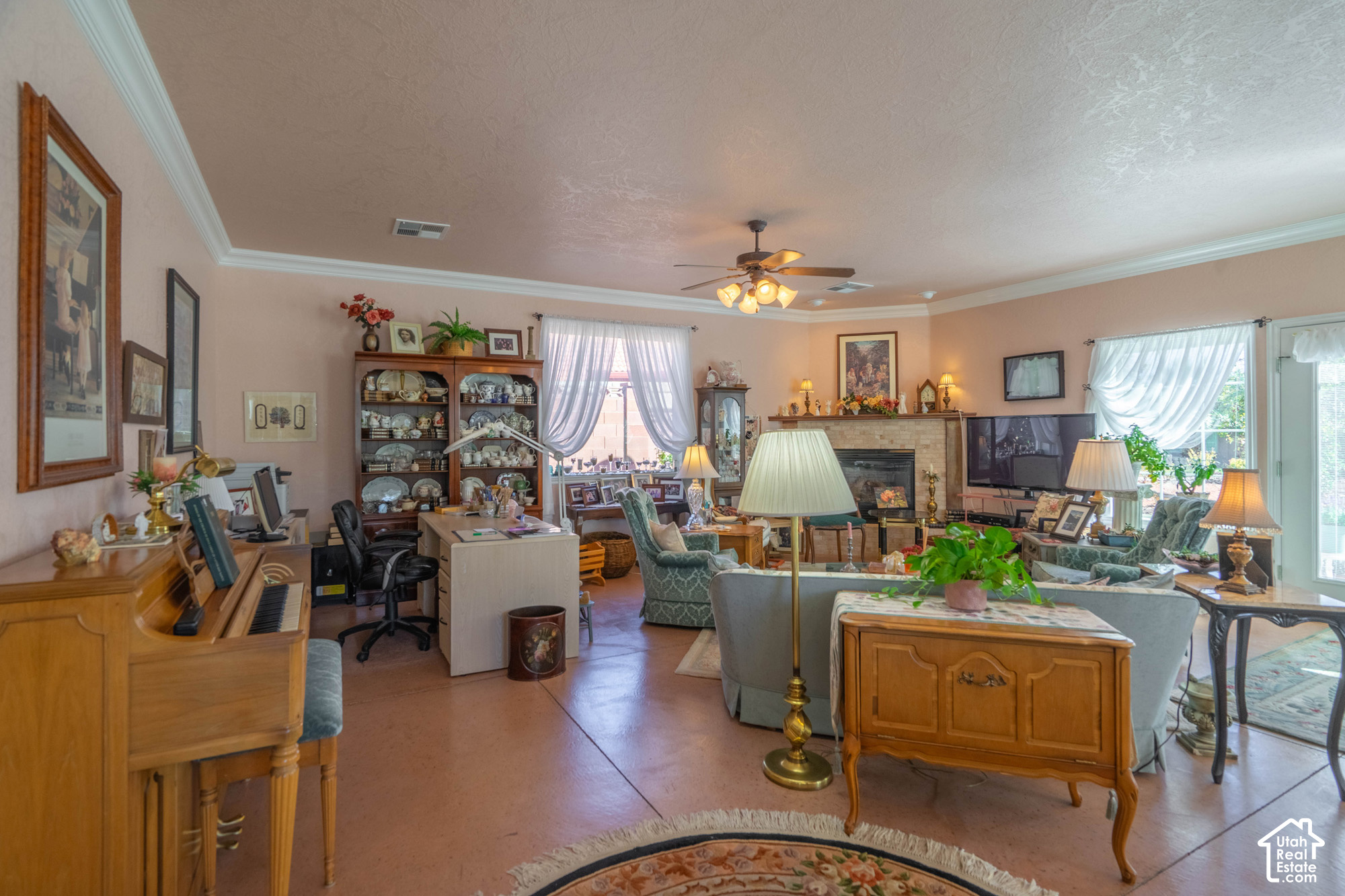 main property photo 30