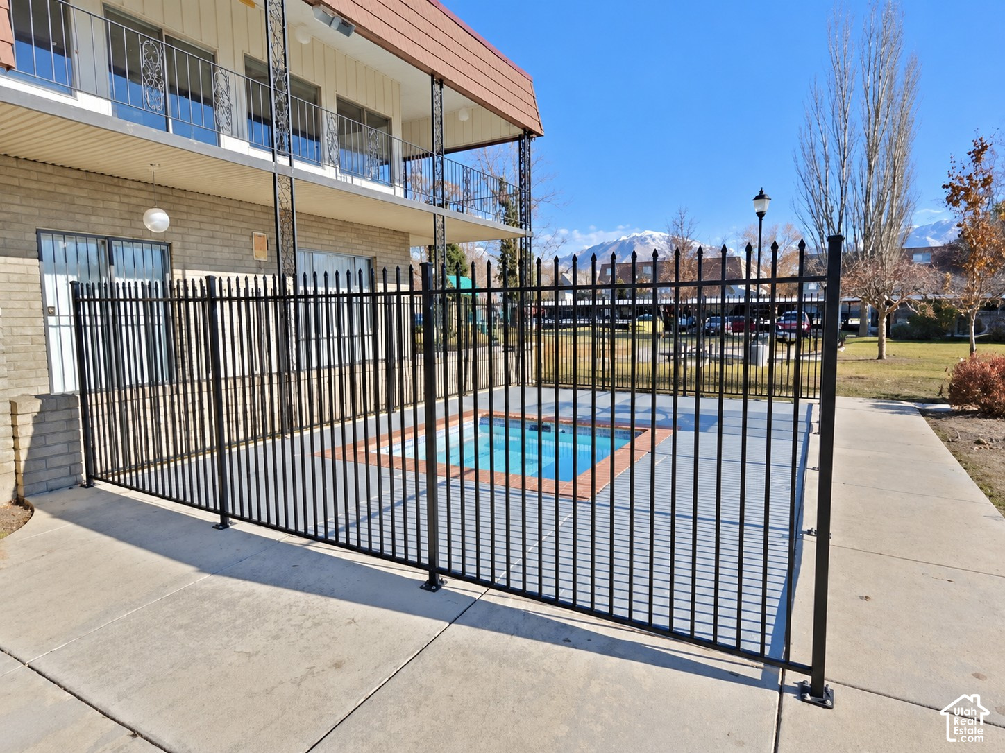 main property photo 12