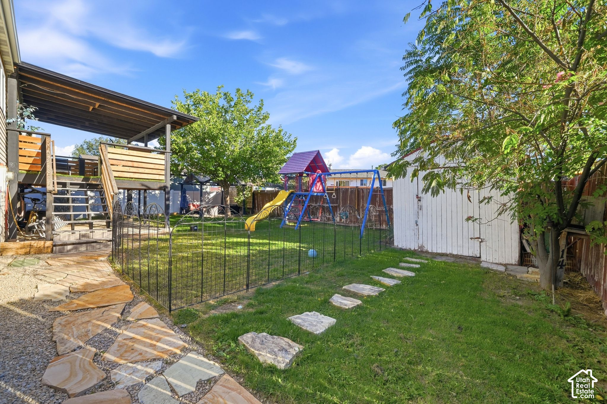 main property photo 25