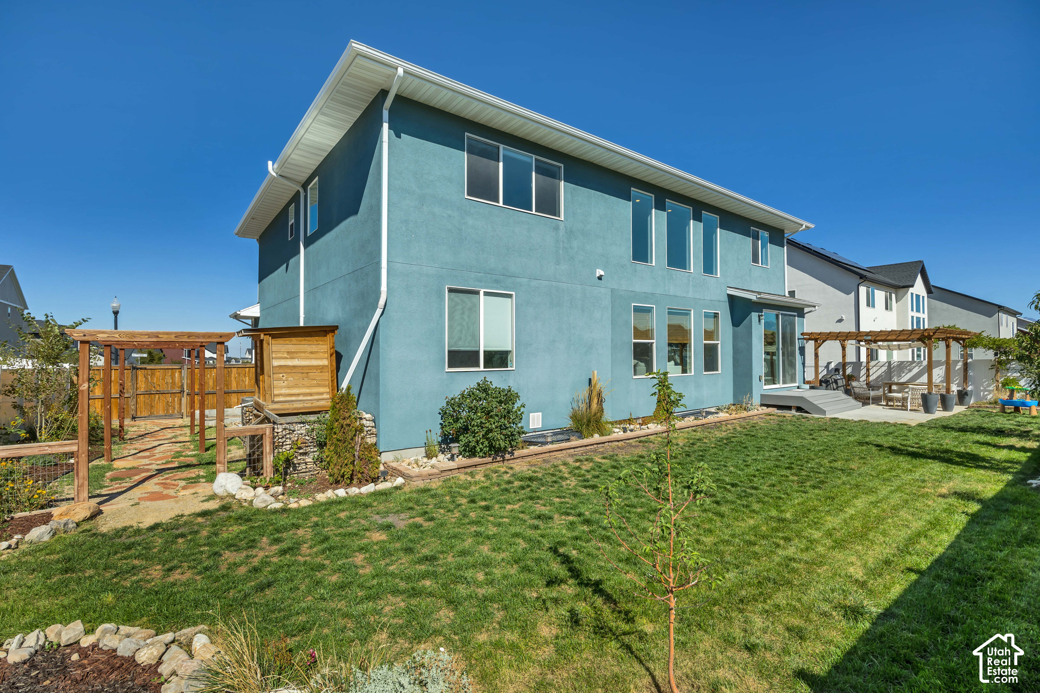 main property photo 43
