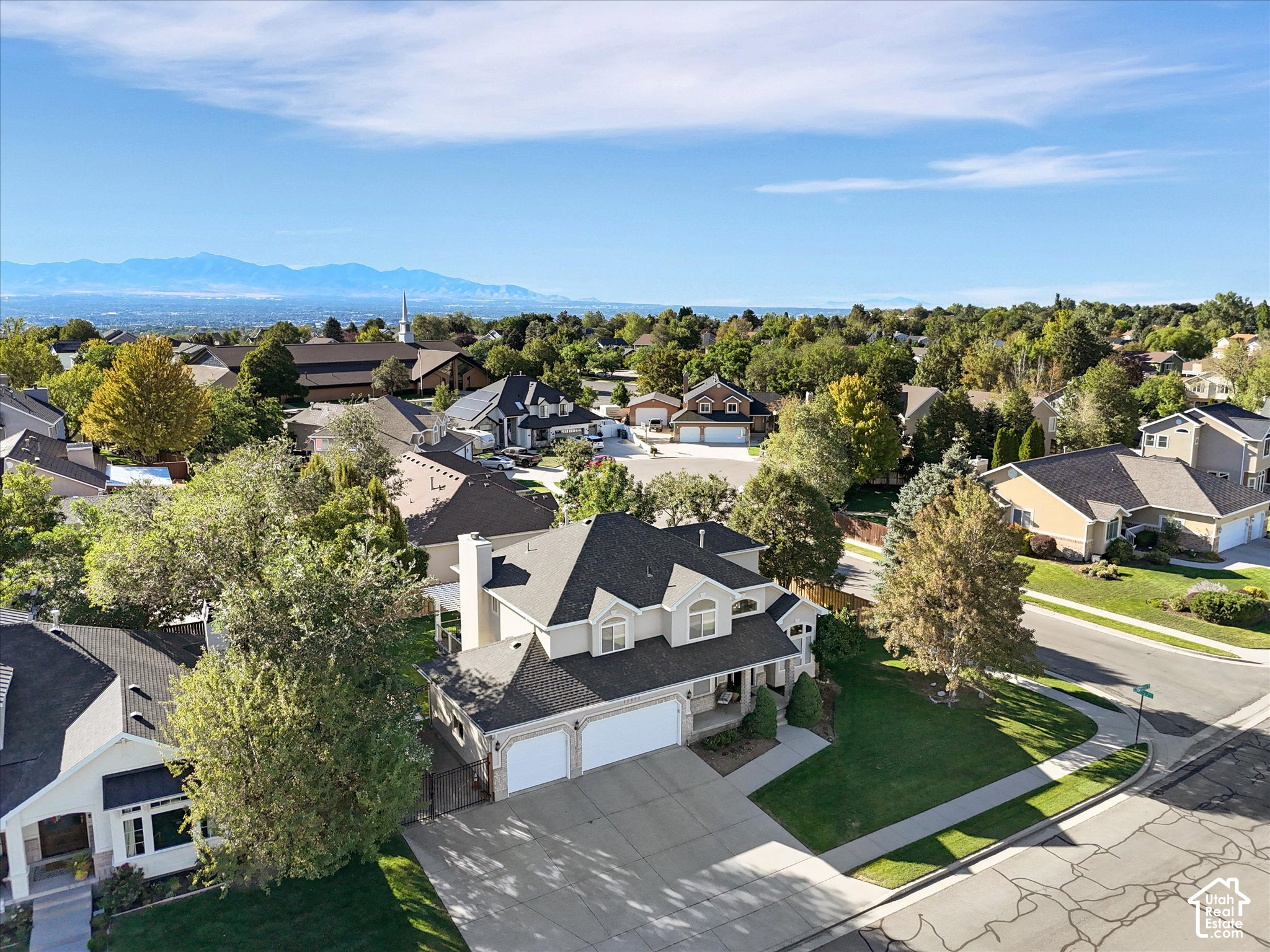 main property photo 45