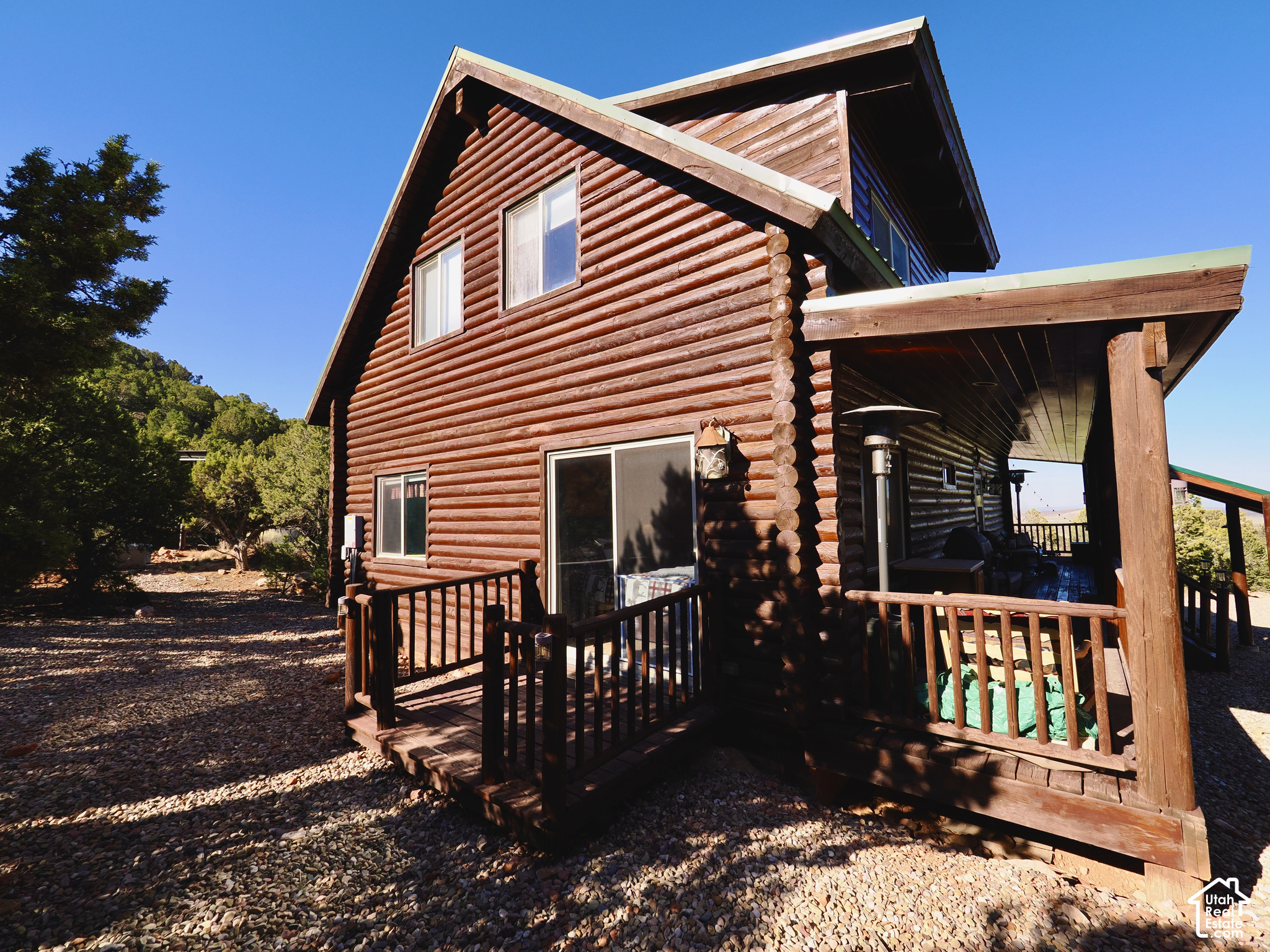 main property photo 37