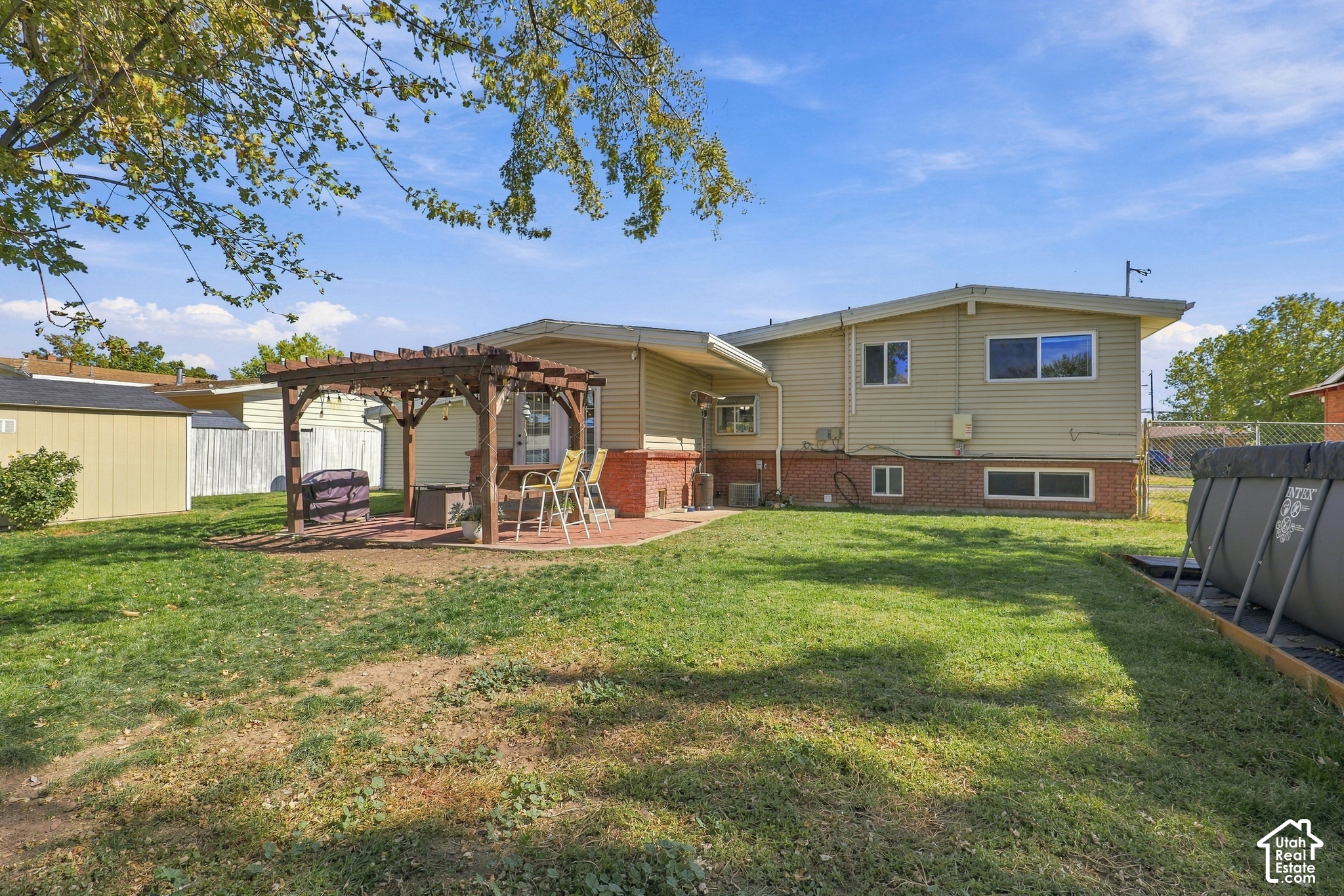 main property photo 30