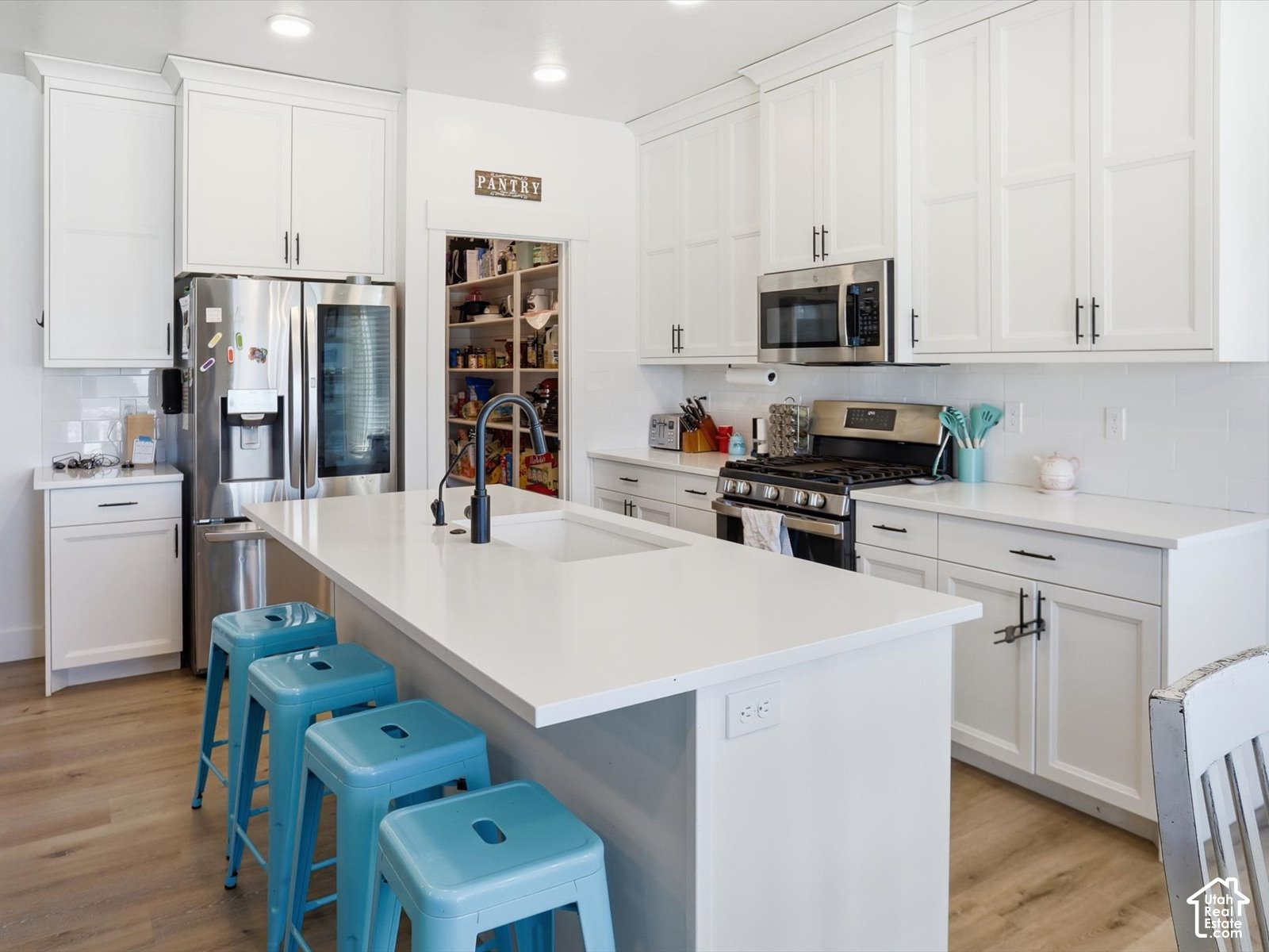 main property photo 15