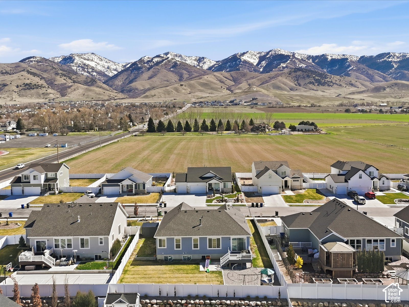 main property photo 49