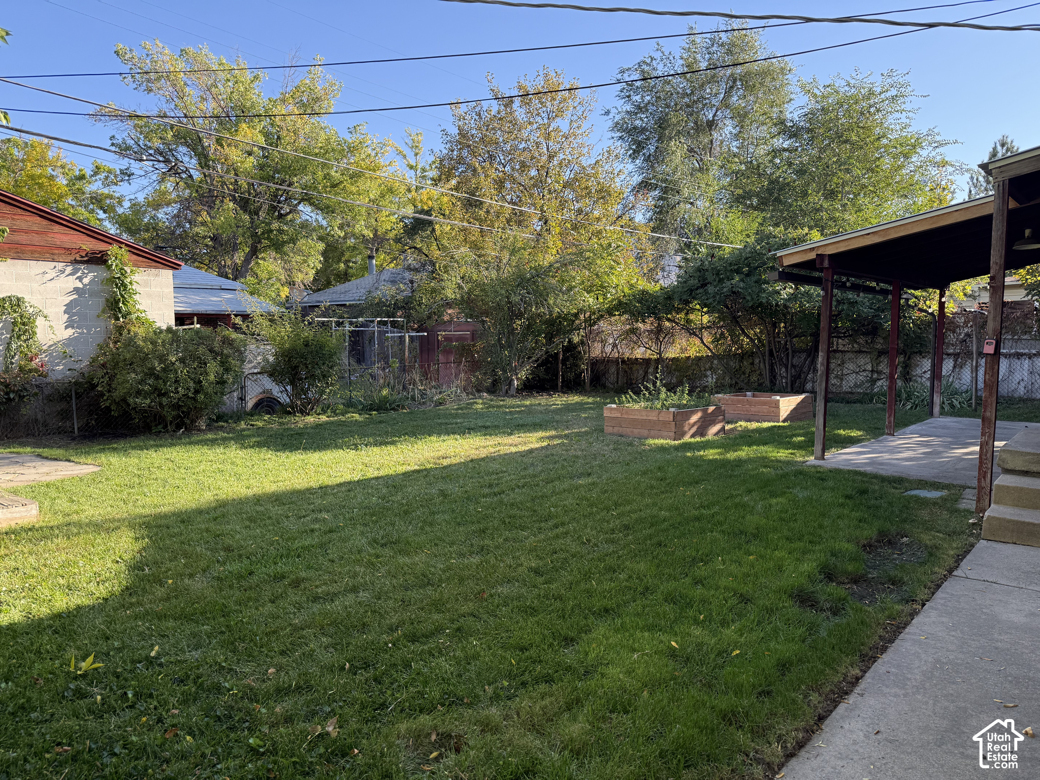 main property photo 32