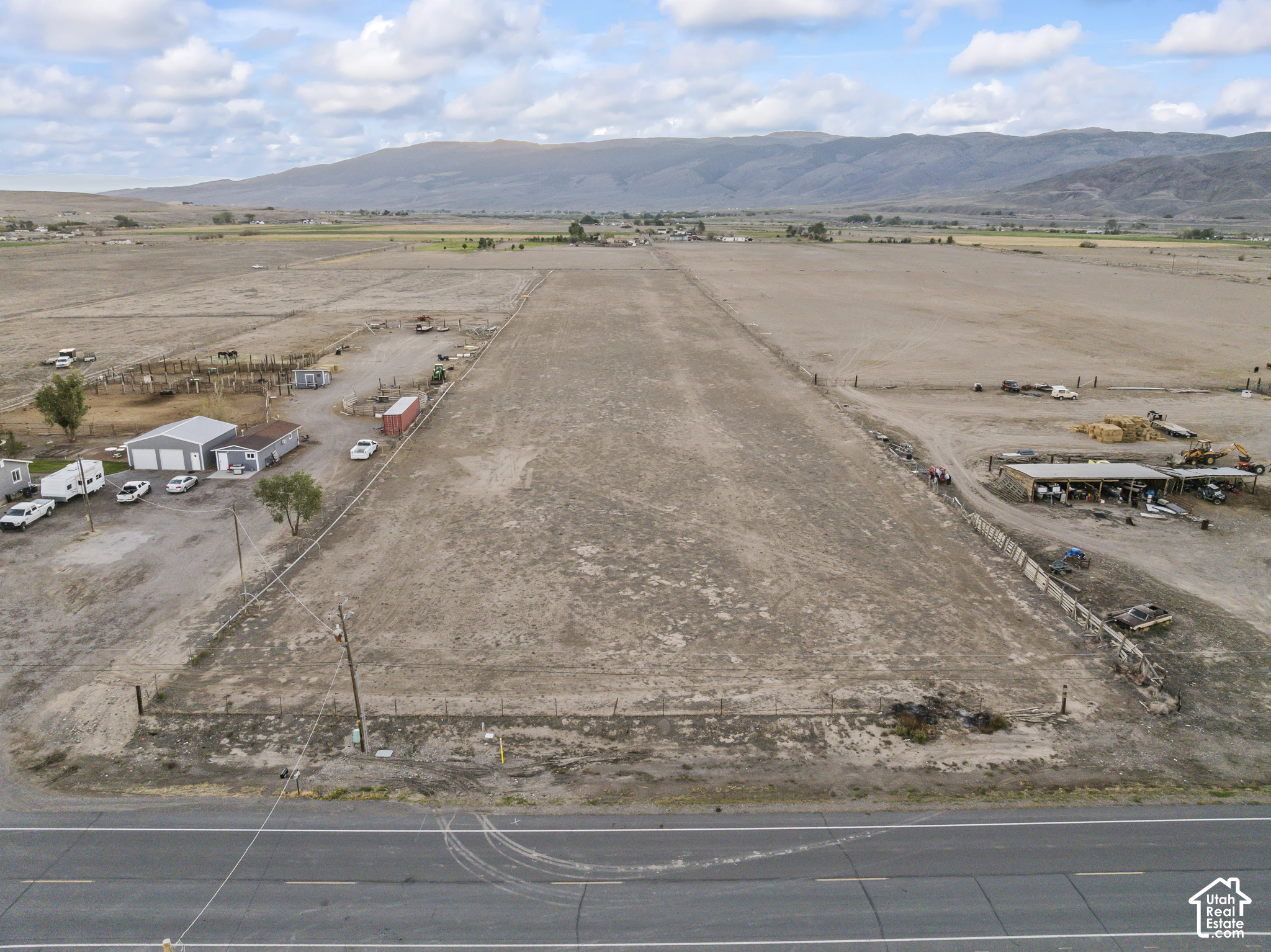 main property photo 10