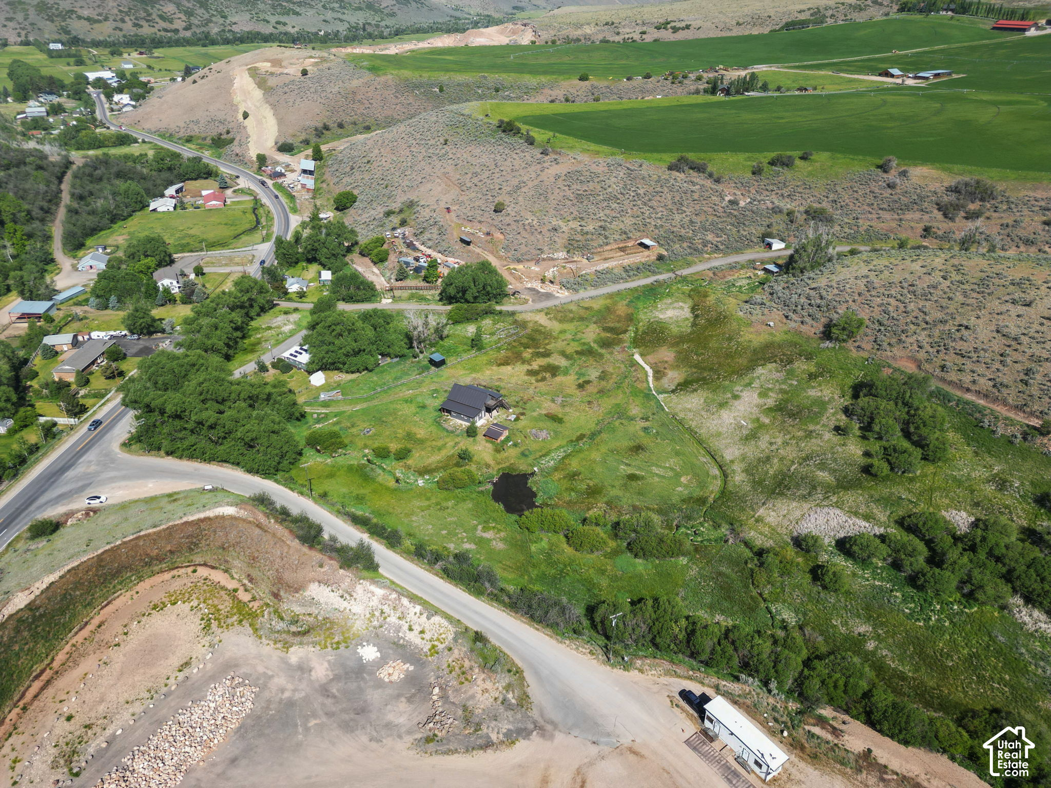 main property photo 41