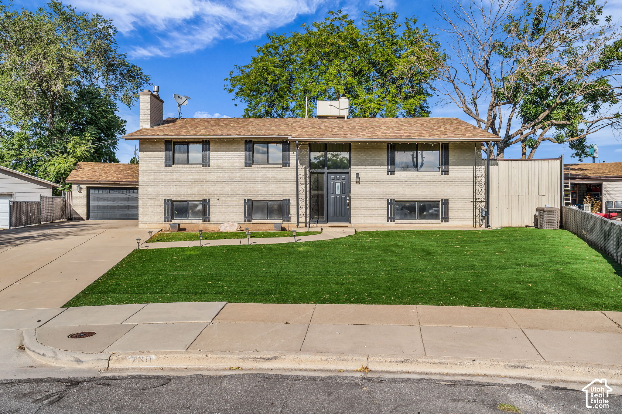 main property photo 43