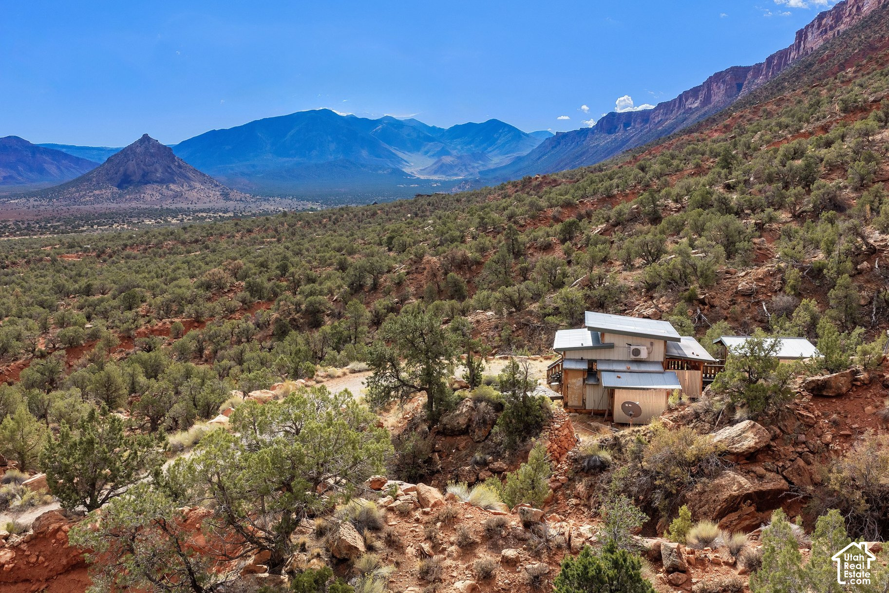 main property photo 23