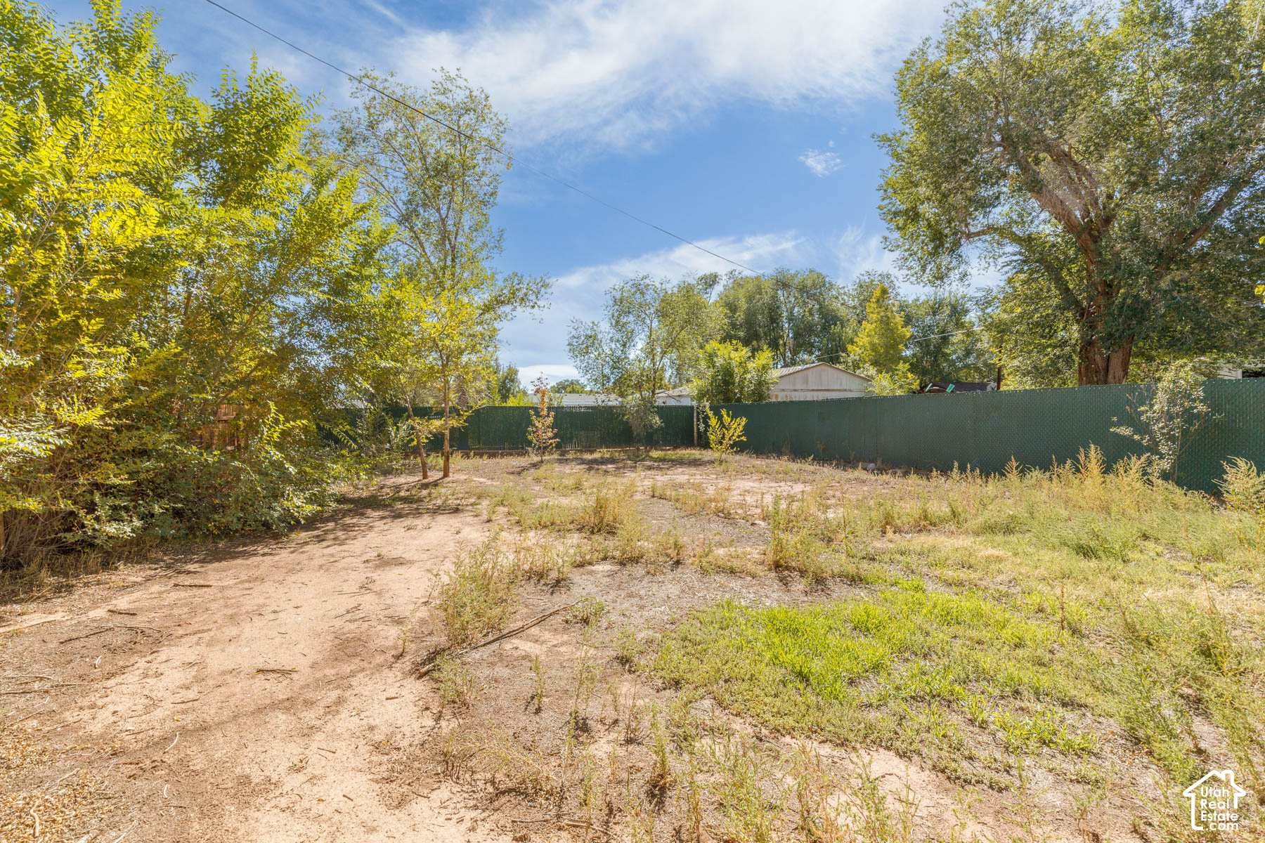 main property photo 20