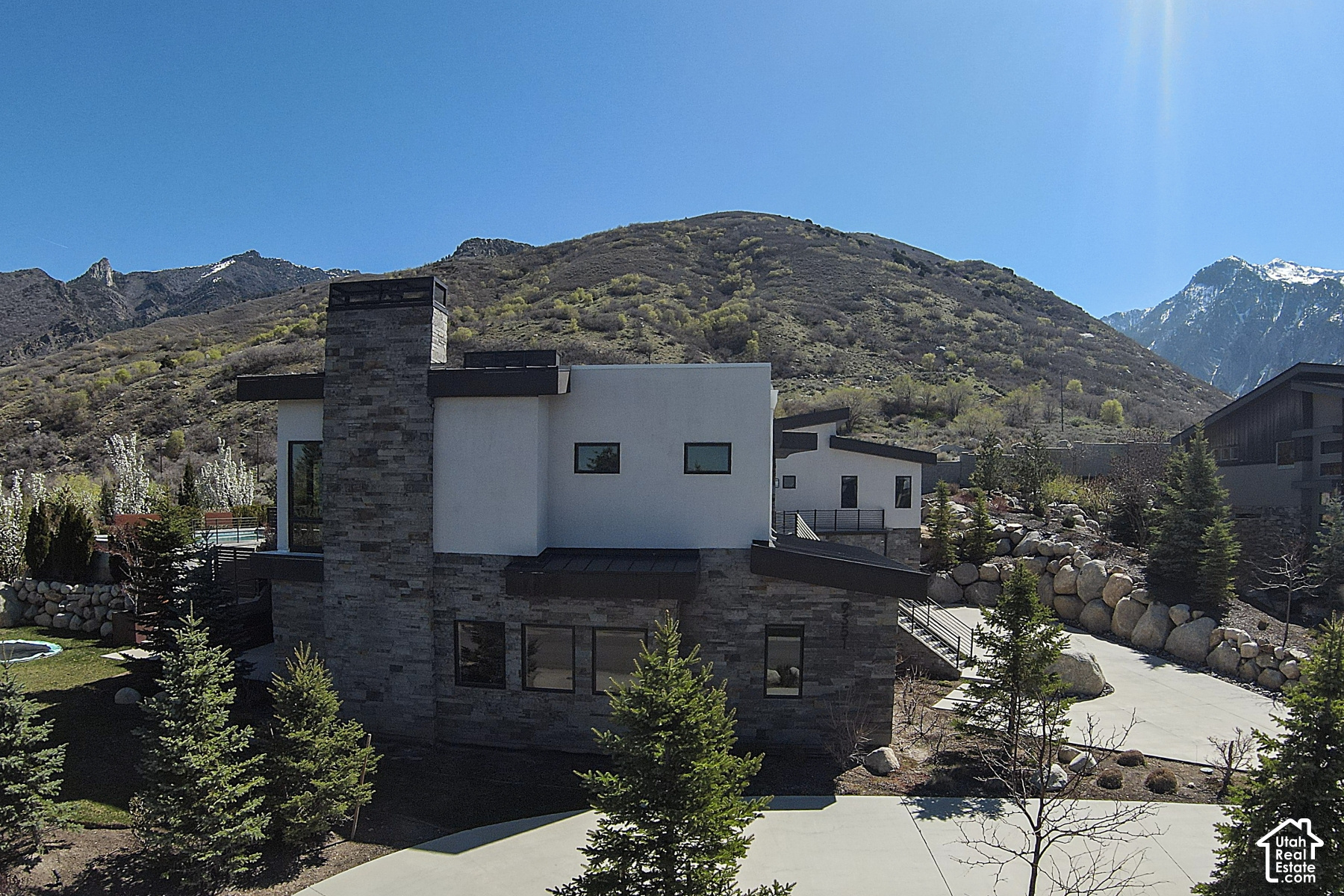 main property photo 48