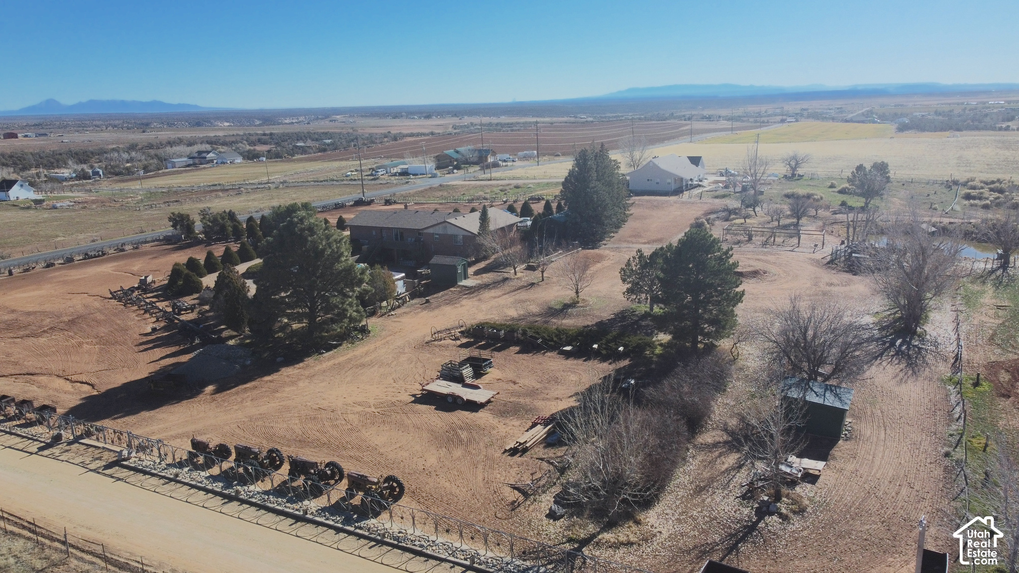 main property photo 35