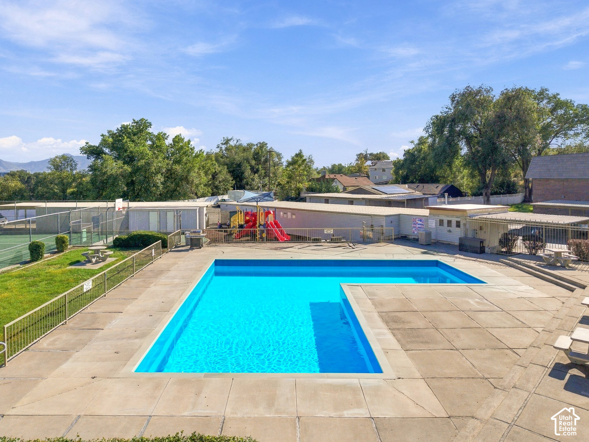 main property photo 20